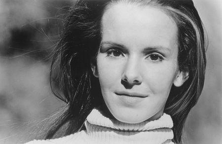 actor Betsy Lynn George large photo