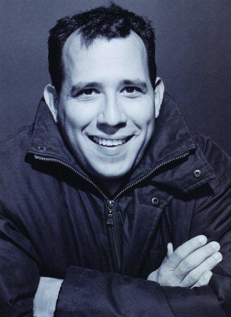 actor Vic Aviles large photo