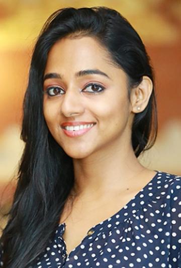 actor Santhy Balachandran large photo