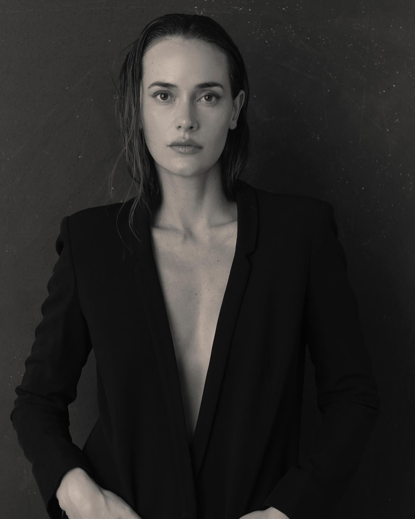 actor Irene Esser large photo