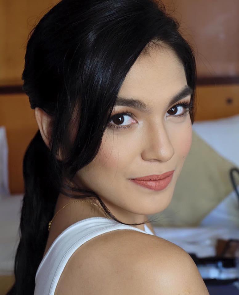 actor Andrea Torres large photo