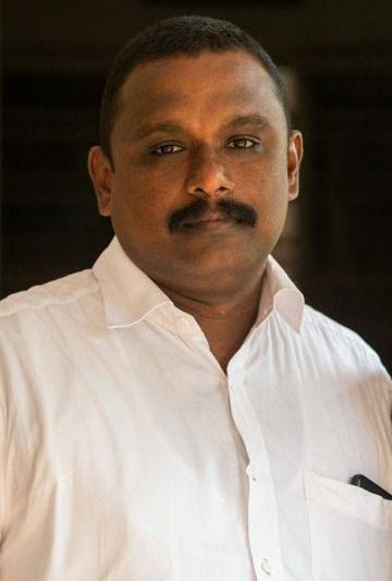 actor Jordi Poonjar large photo