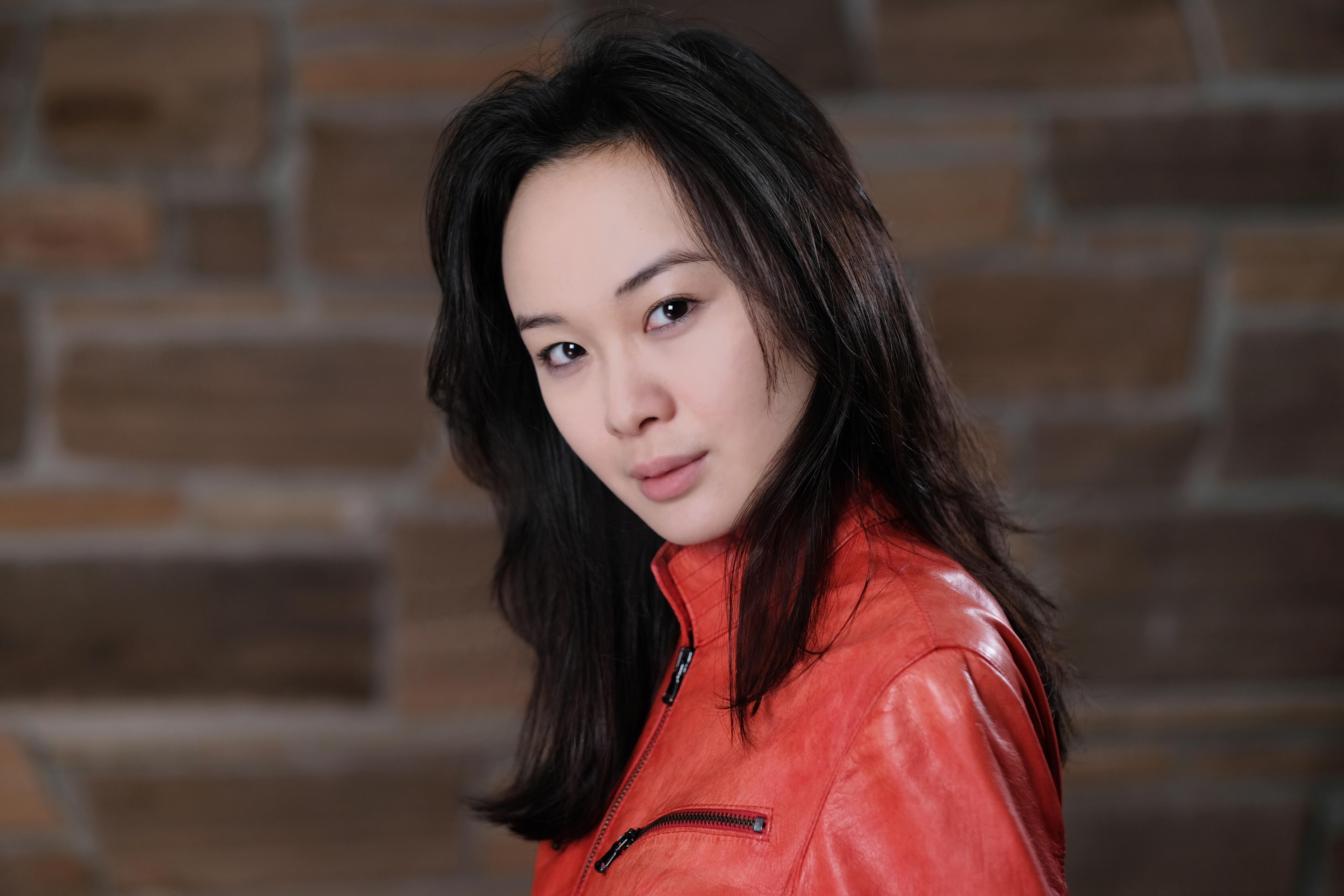 actor Nicole Law large photo