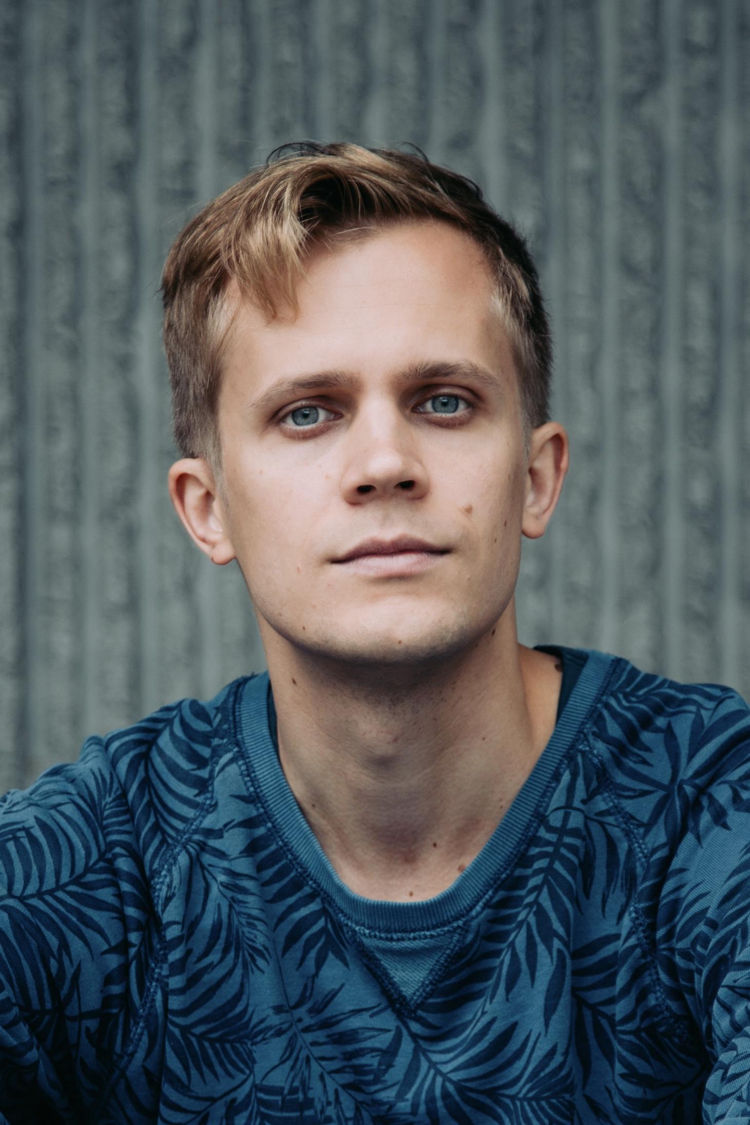 actor Janne Puustinen large photo