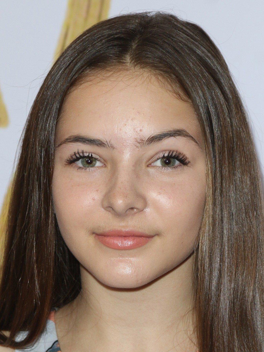 actor Savannah McReynolds large photo