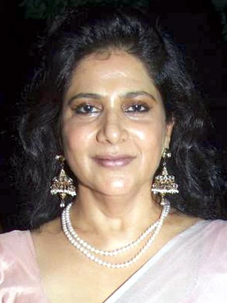 actor Asha Sachdev large photo