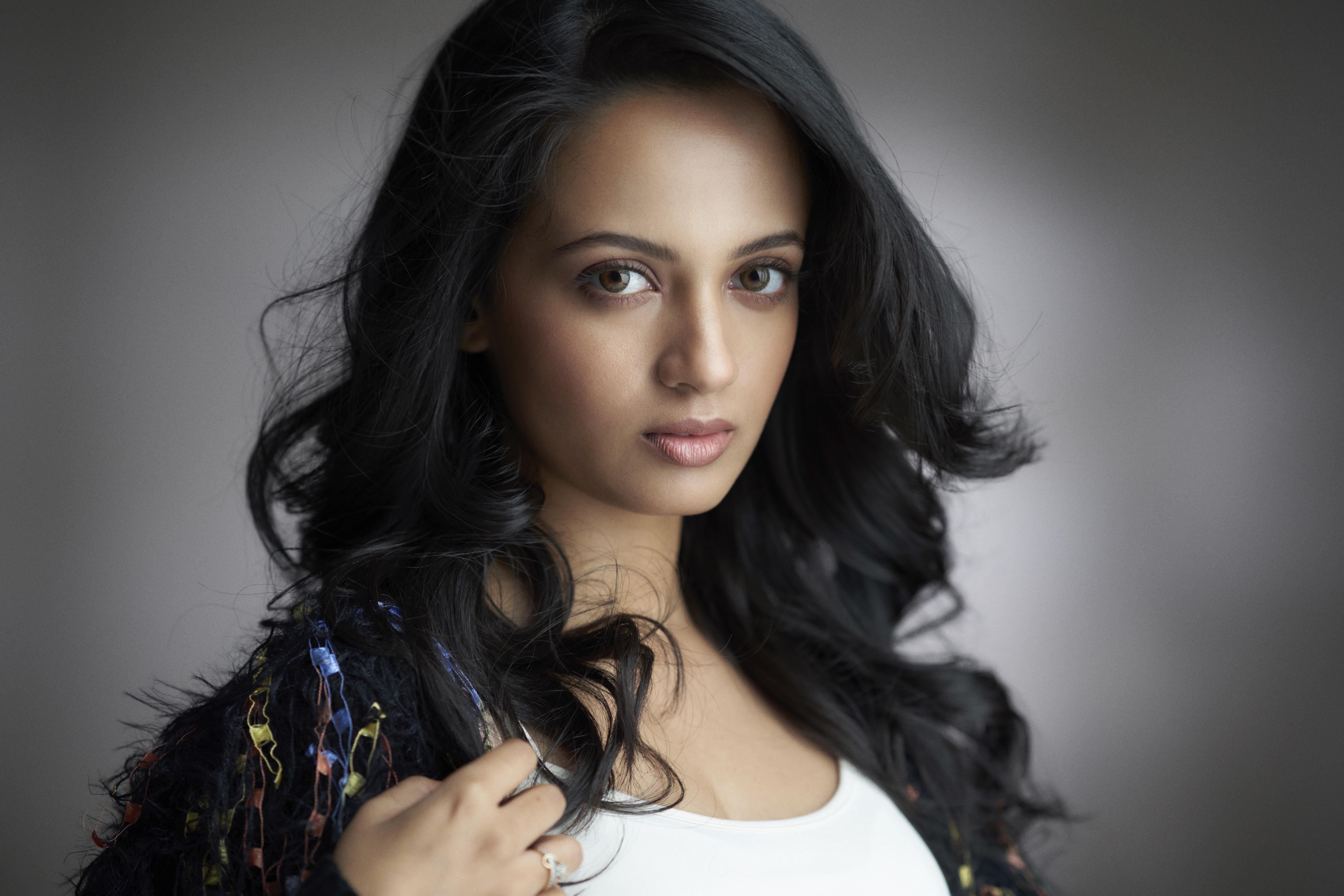 actor Ketaki Mategaonkar large photo