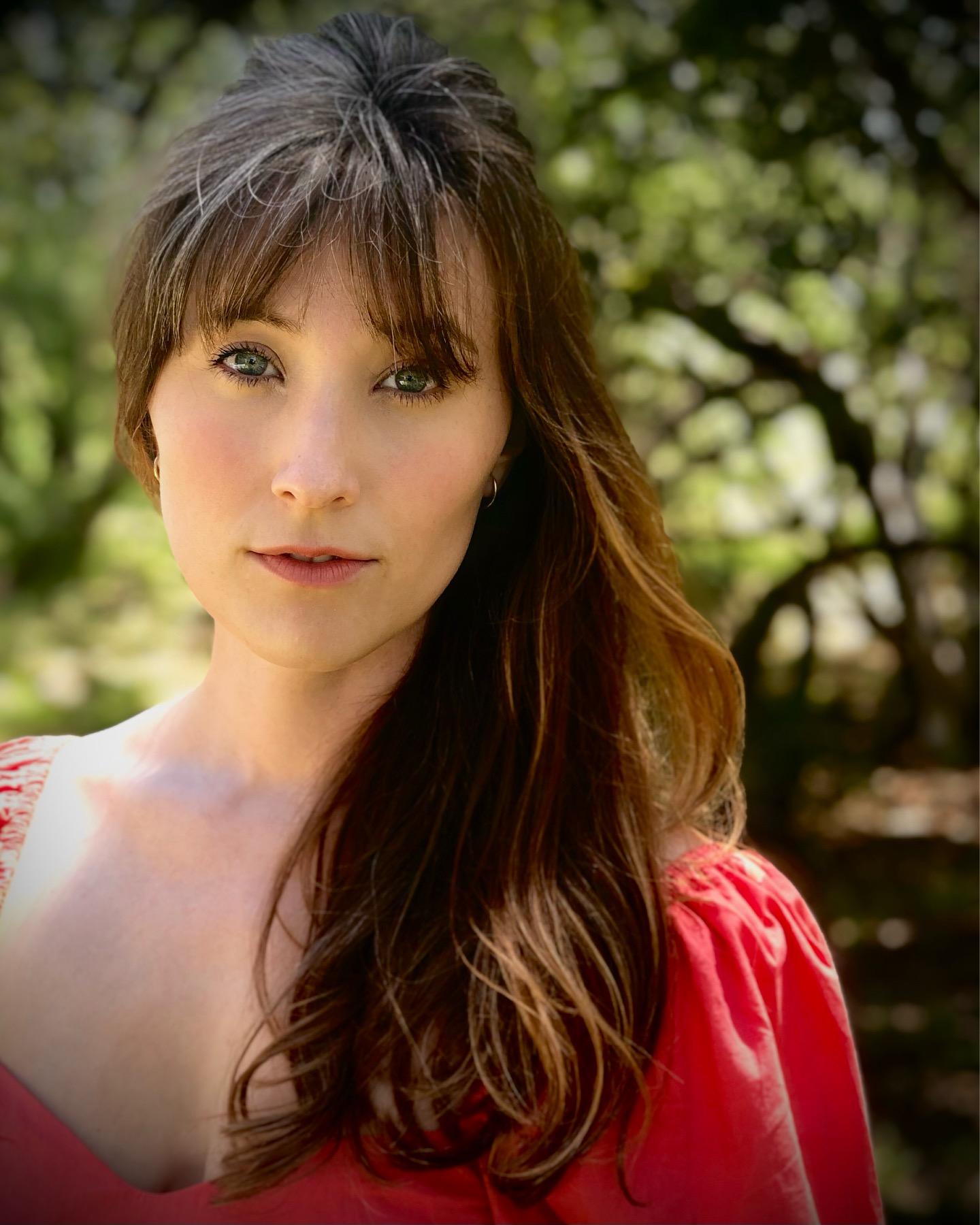 actor AnnaClare Hicks large photo