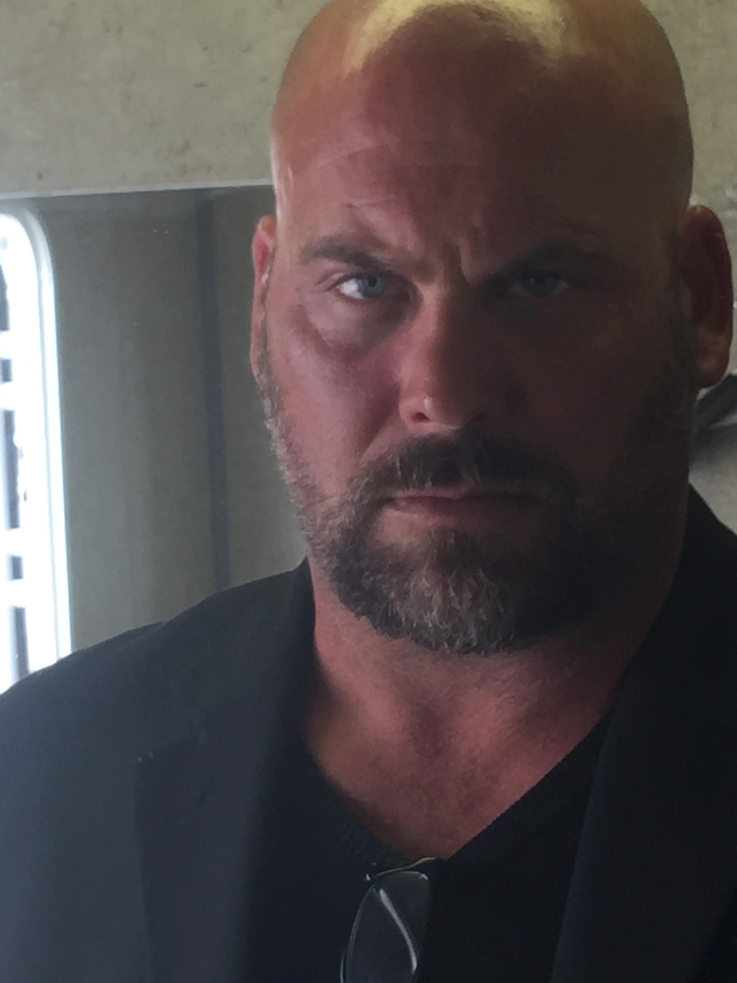 actor Tim Sitarz large photo