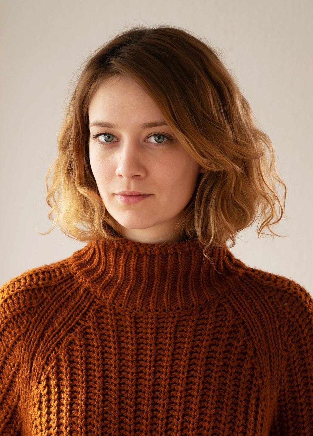 actor Julie Kieffer large photo