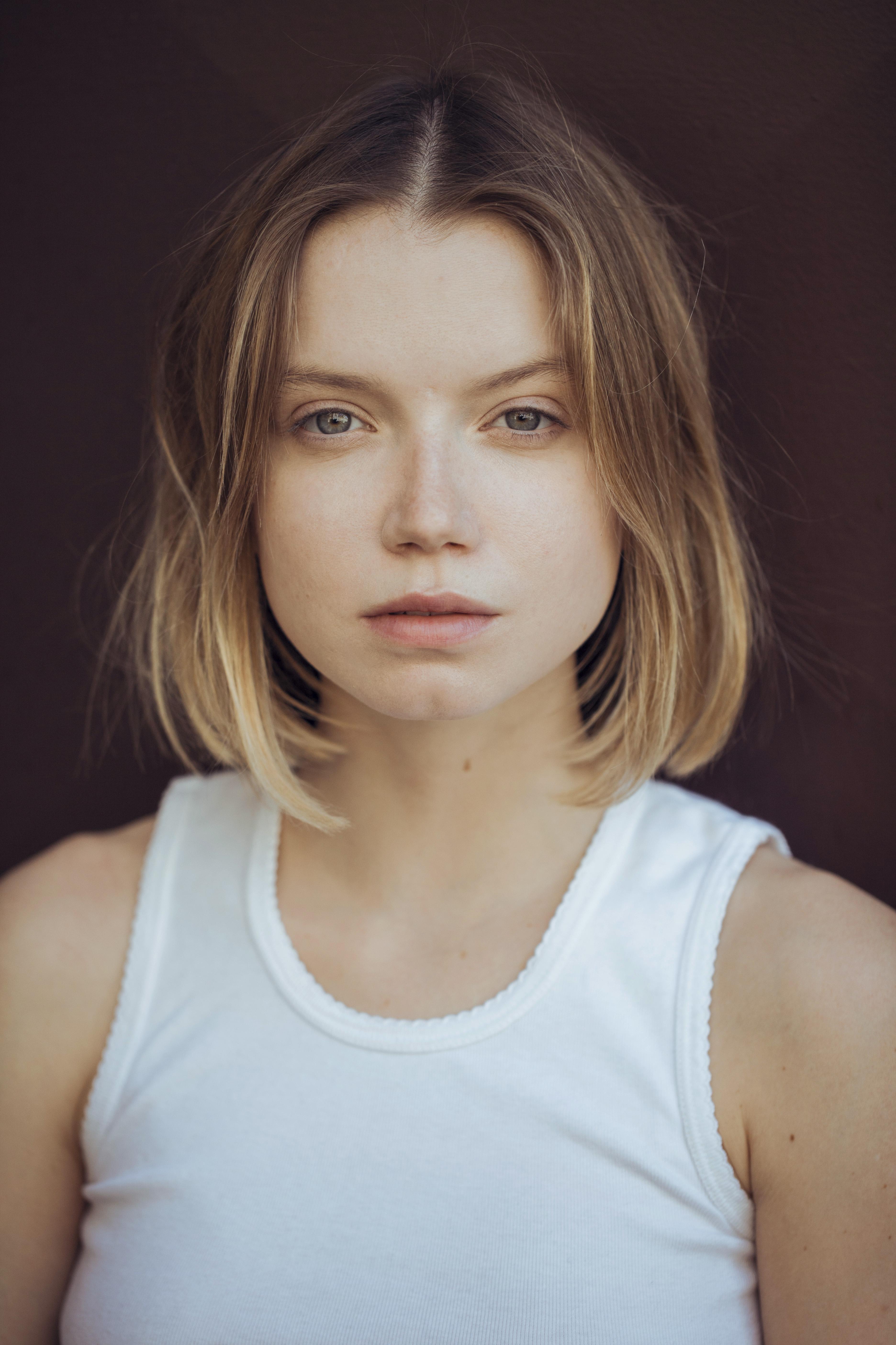 actor Eden Ducourant large photo