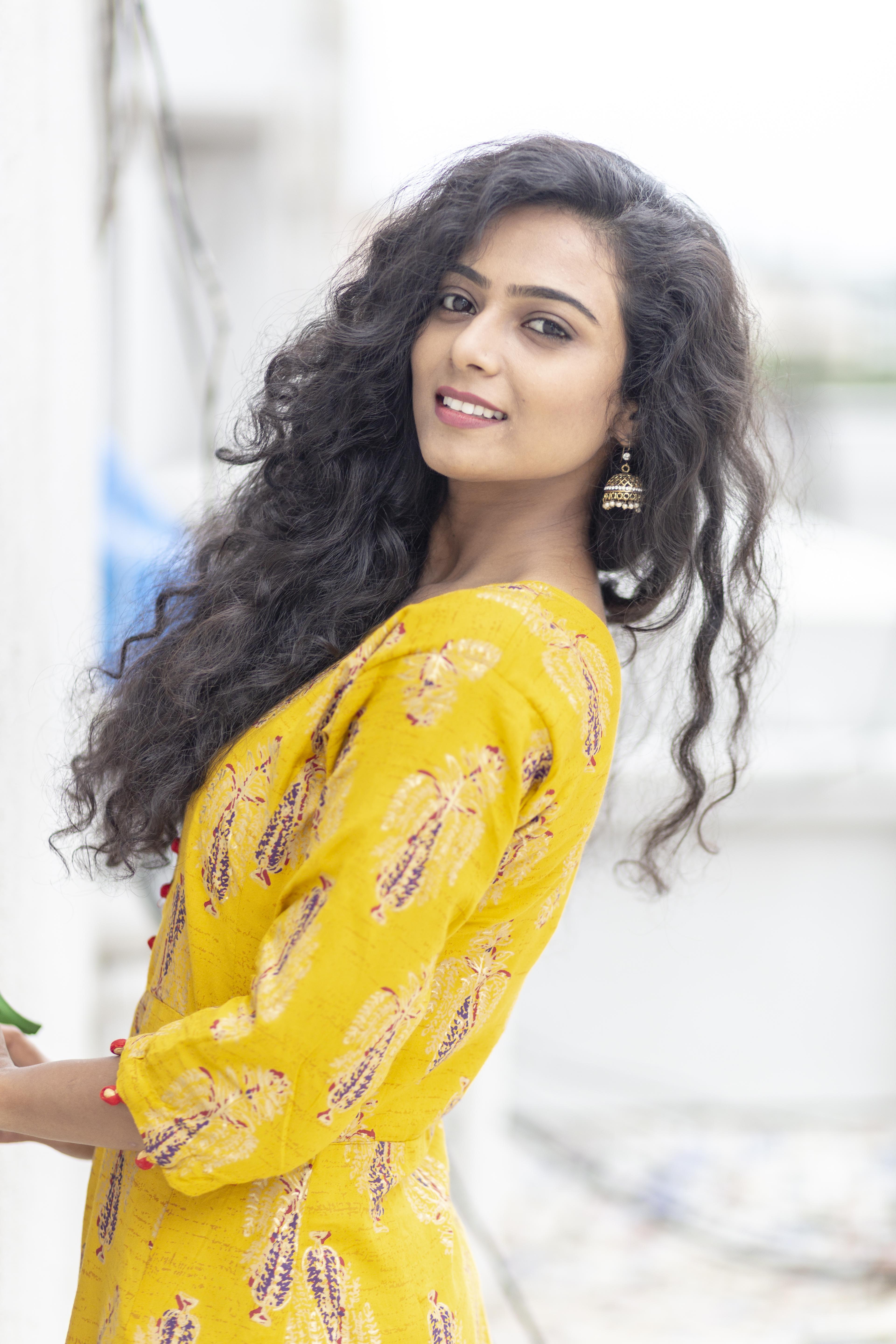 actor Vaishnavi Karmarkar large photo