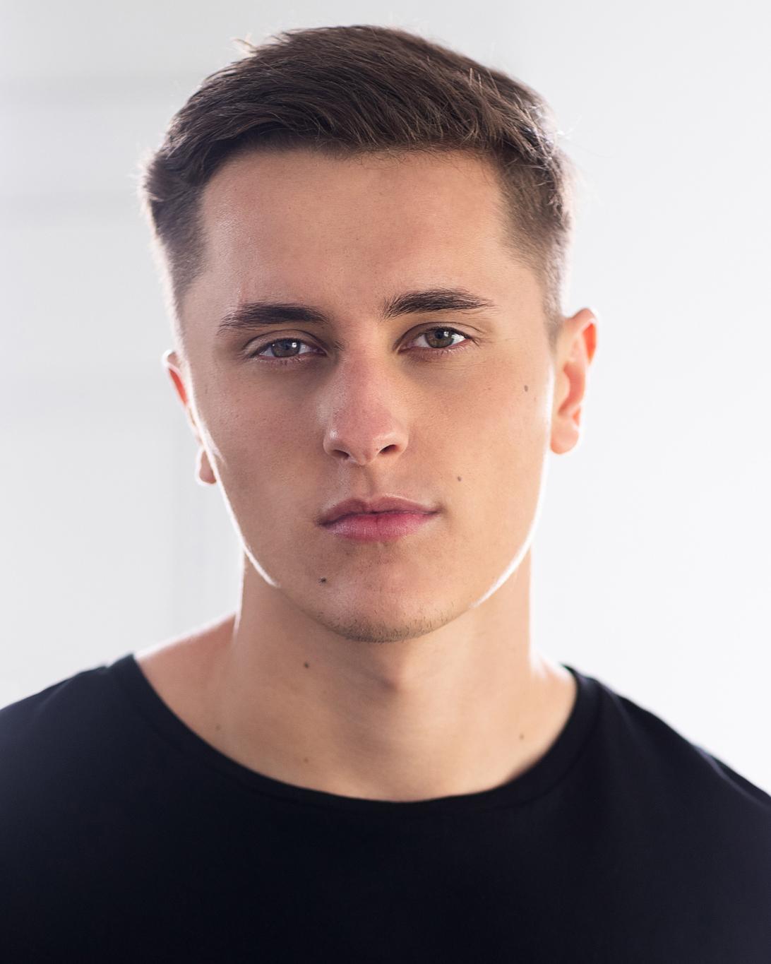 actor Pavel Anton large photo