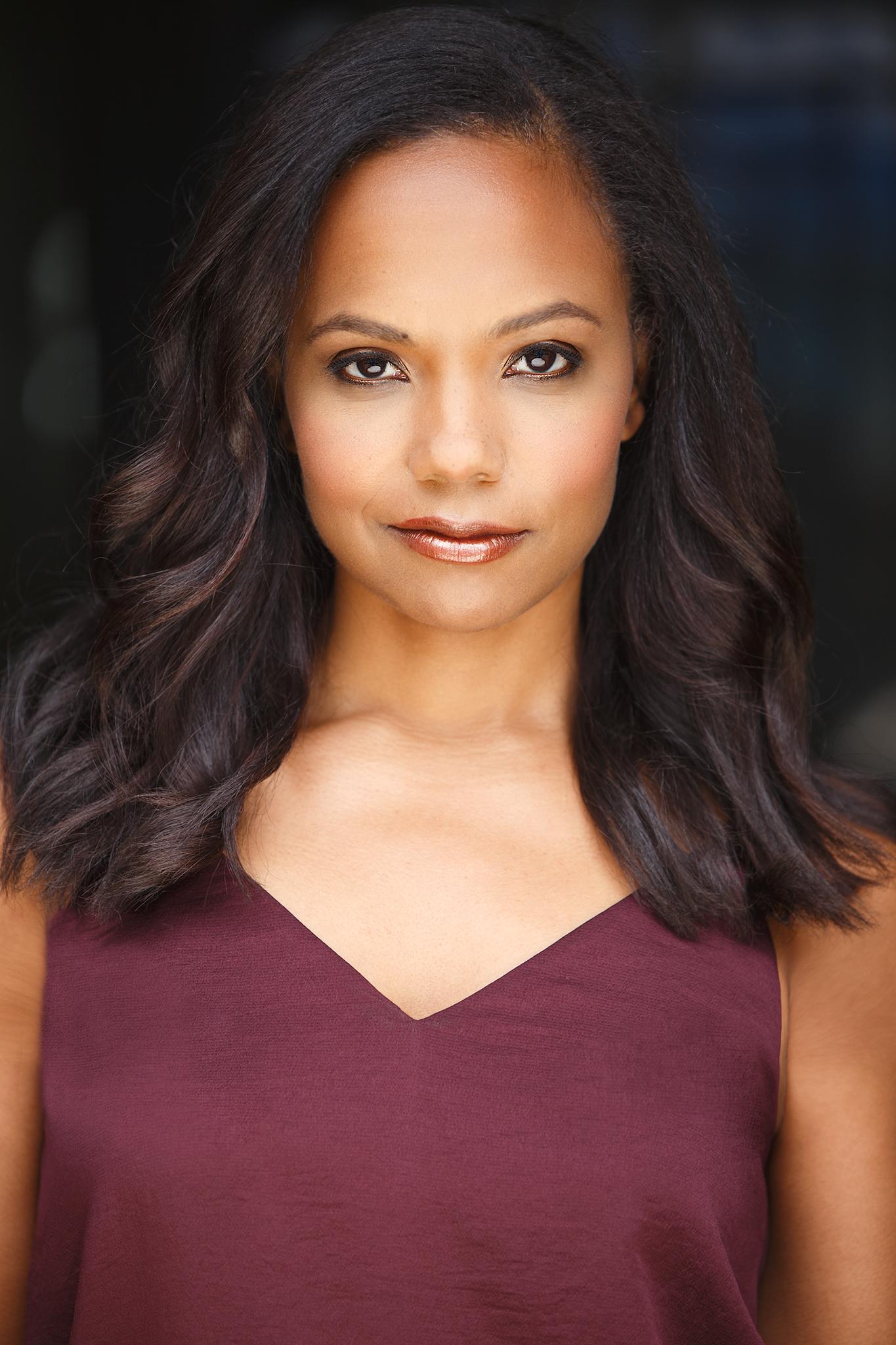 actor Lauren Hooper large photo