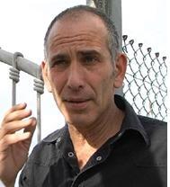 actor Shai Avivi large photo