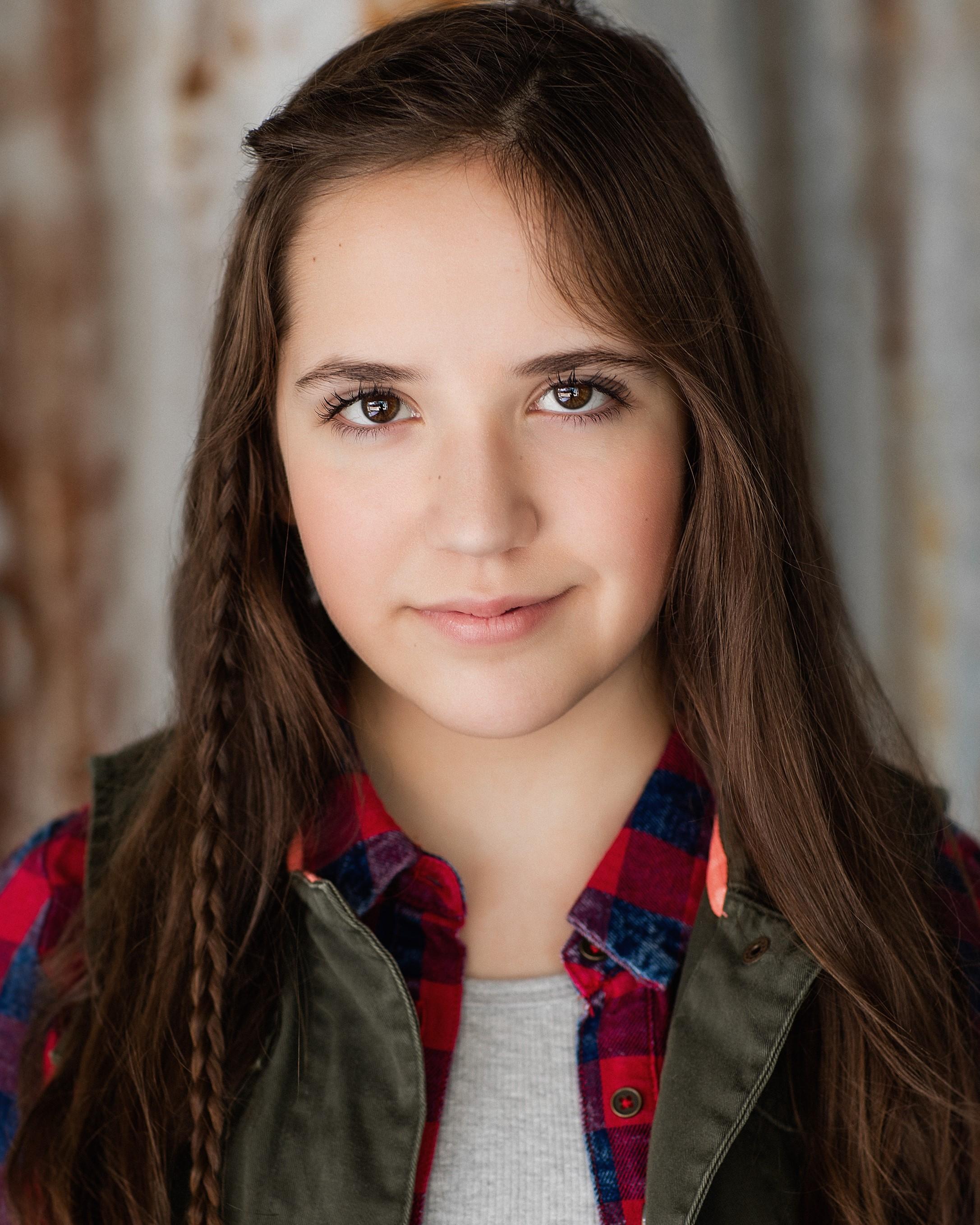 actor Jade Harvey large photo