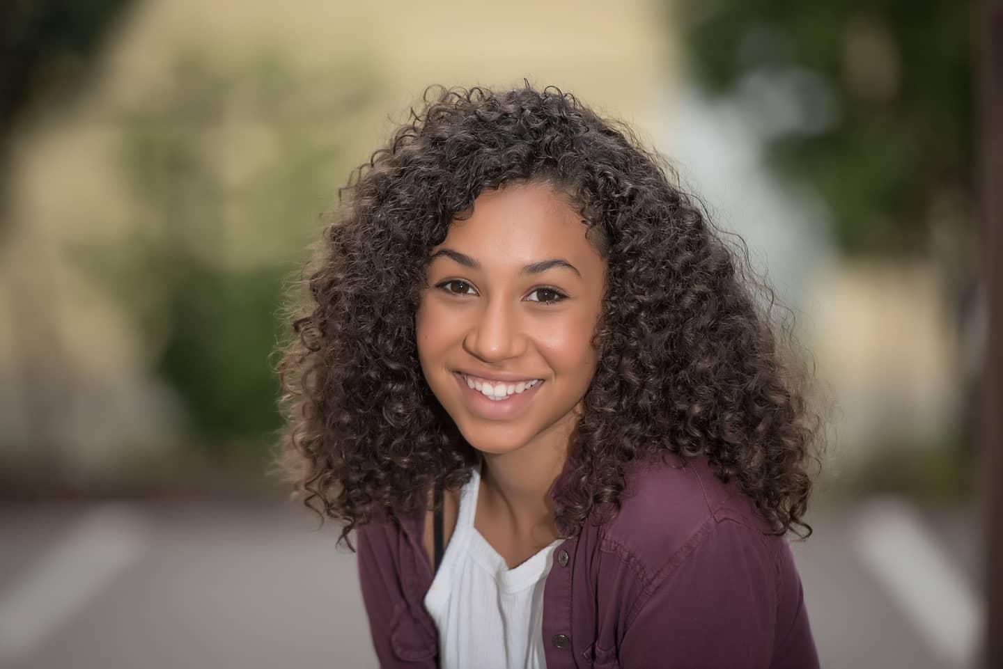 actor Kiara Groulx large photo