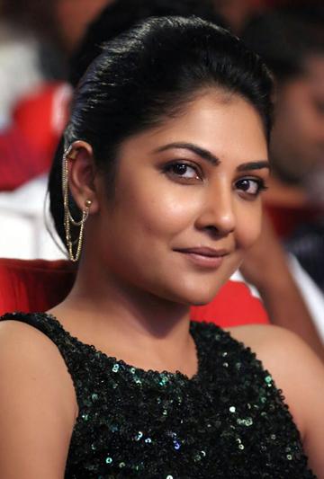 actor Kamalinee Mukherjee large photo