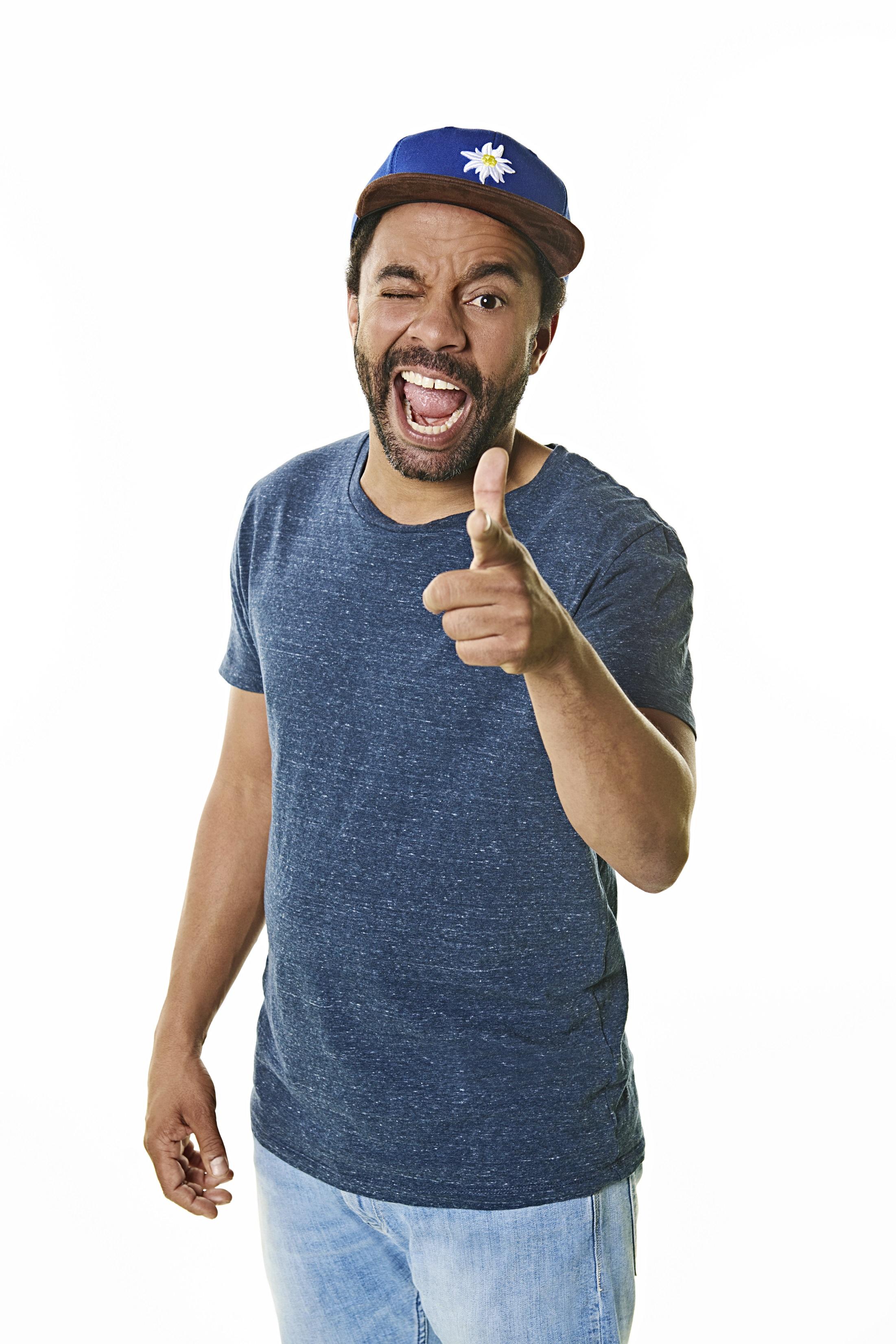 actor Simon Pearce large photo