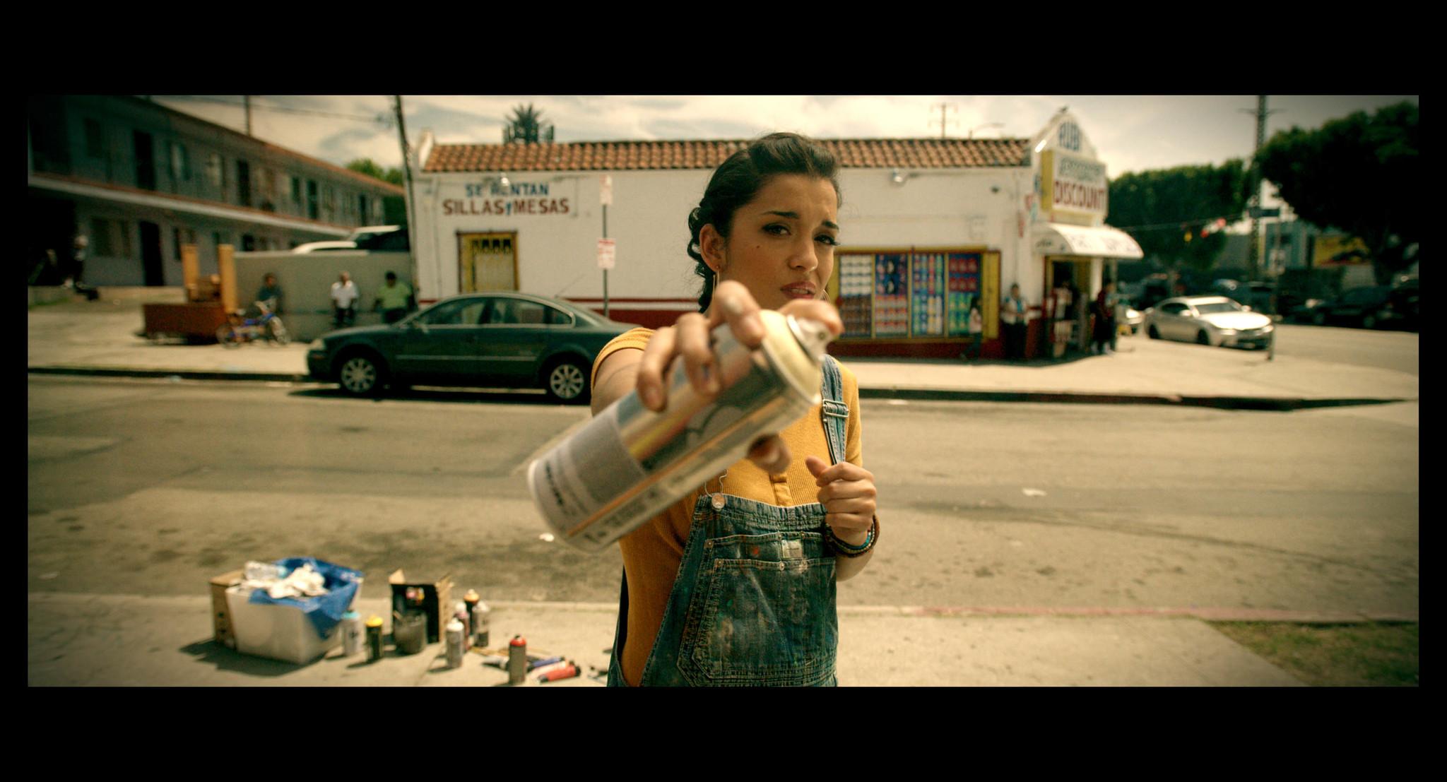 actor Alicia Sixtos large photo