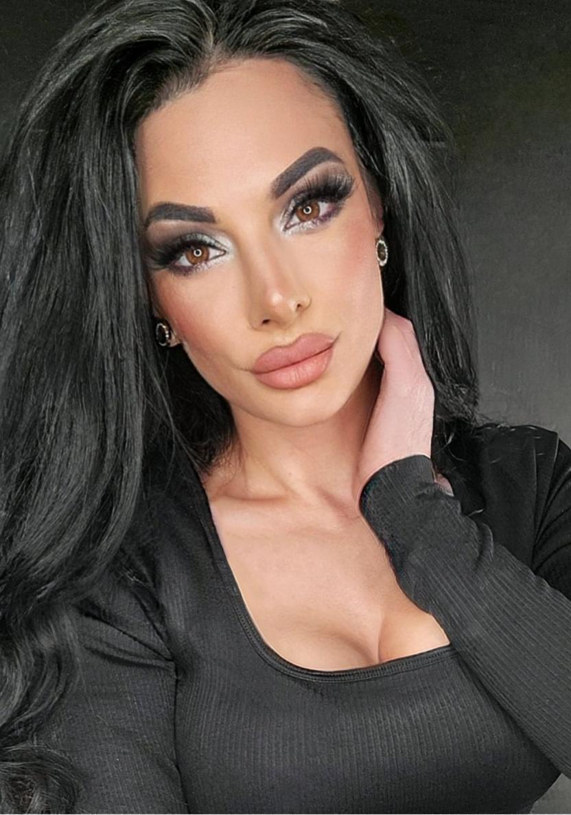 actor Fallon Maressa large photo