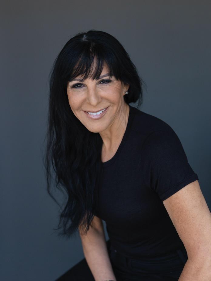 actor Angela Romeo large photo