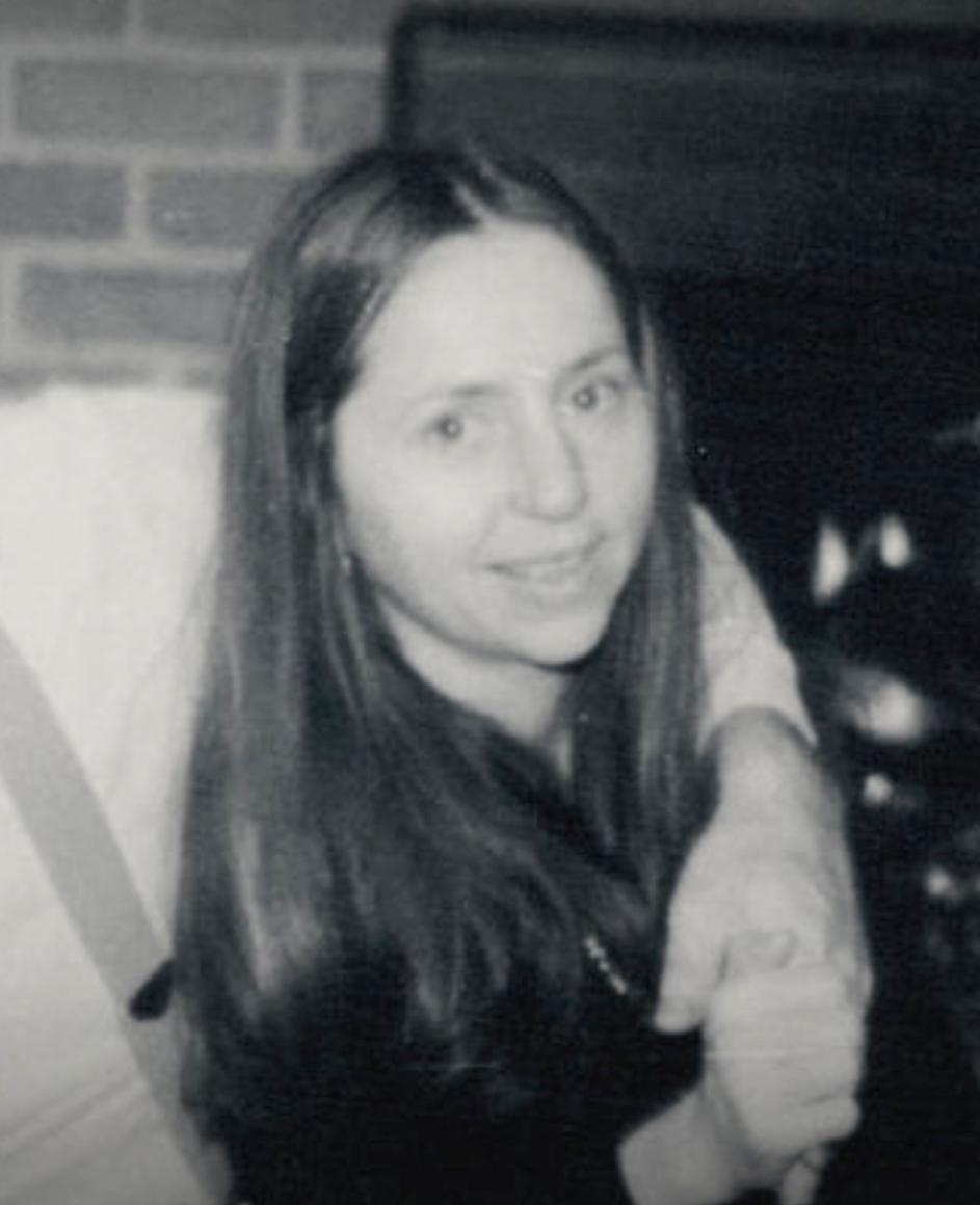 actor Elizabeth Kendall large photo