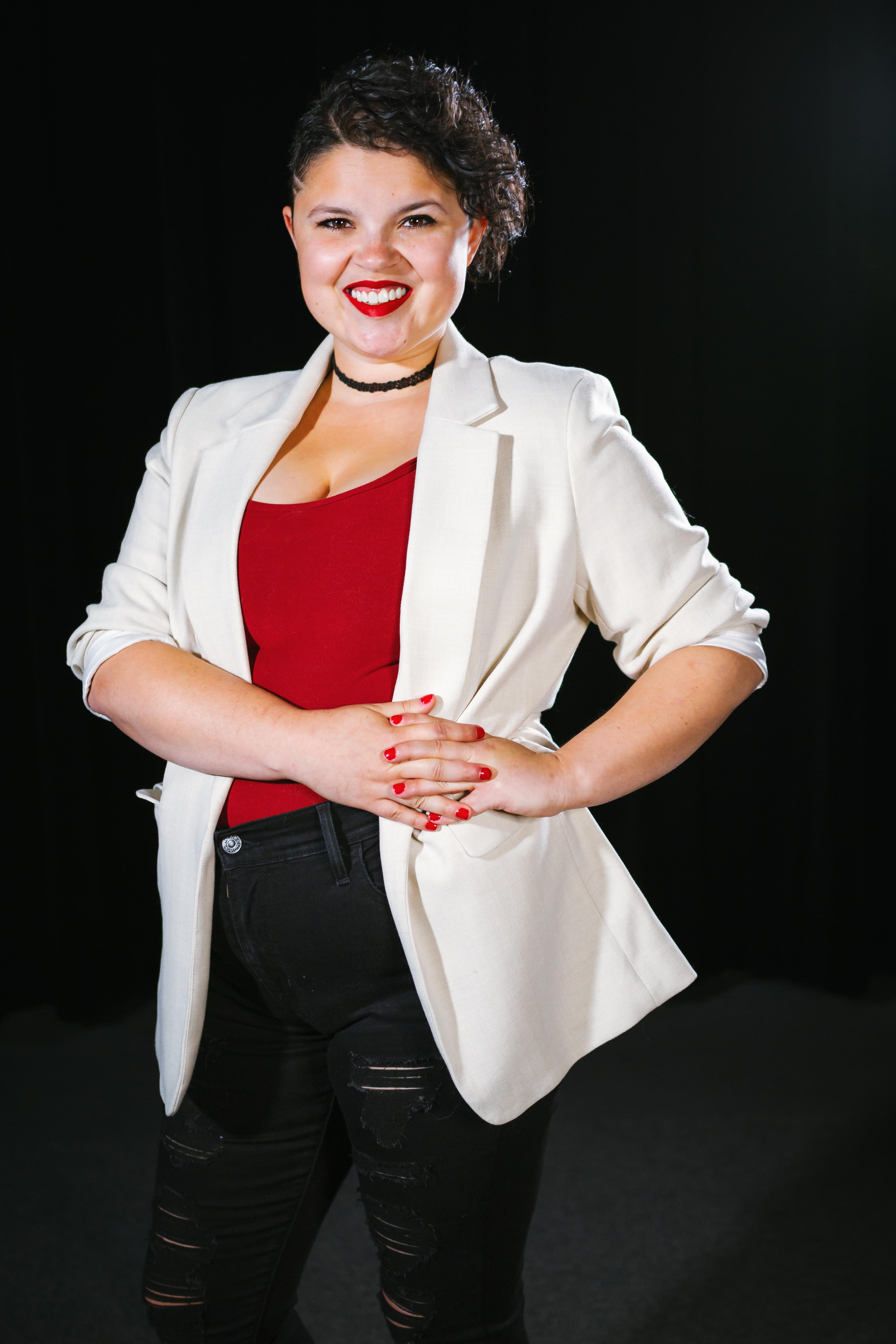 actor Chelsi Kern large photo