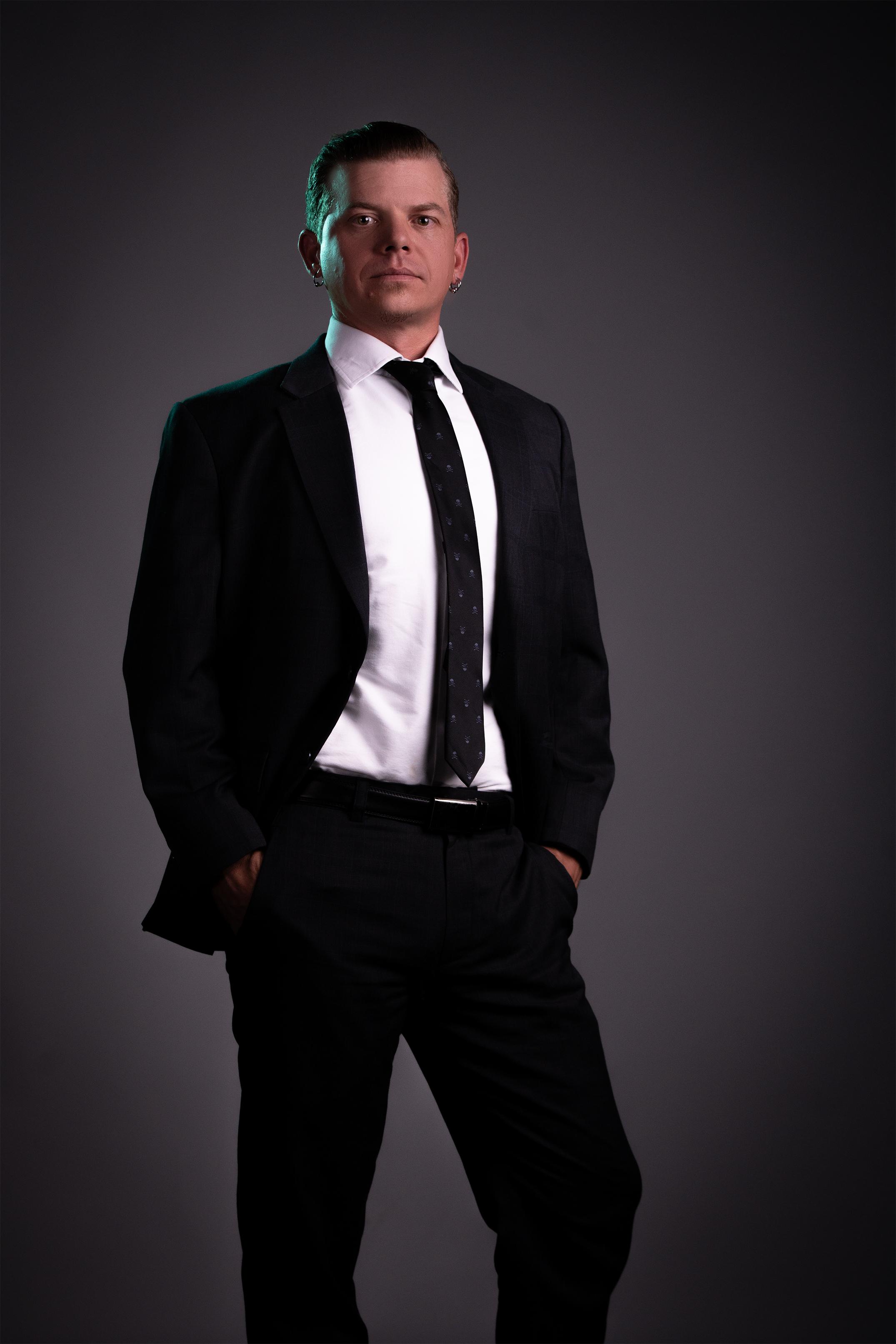 actor Wesley Alley large photo