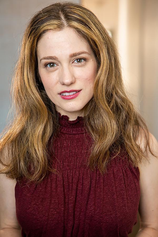 actor Hannah Cameron large photo