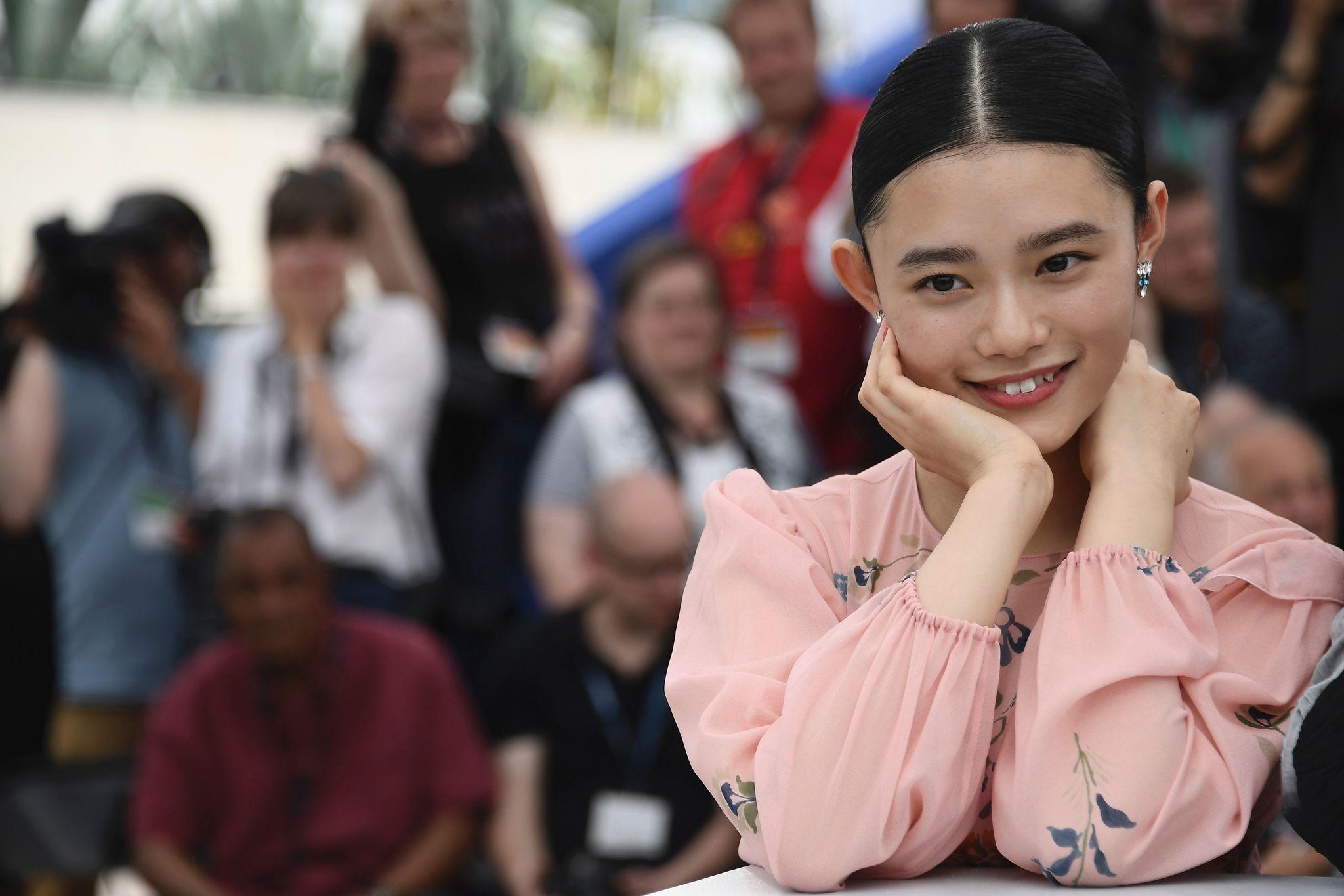 actor Hana Sugisaki large photo