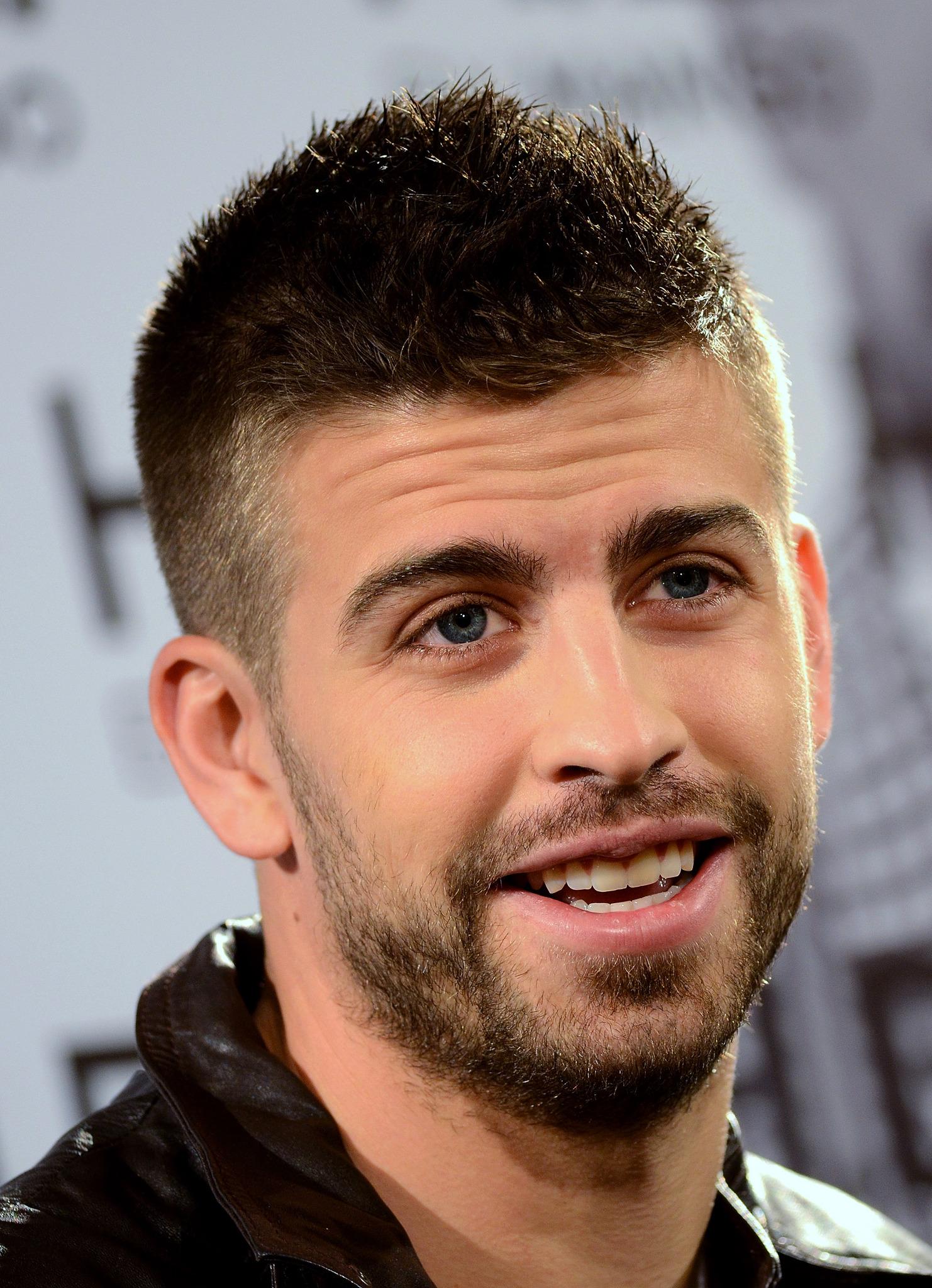 actor Gerard Piqué large photo