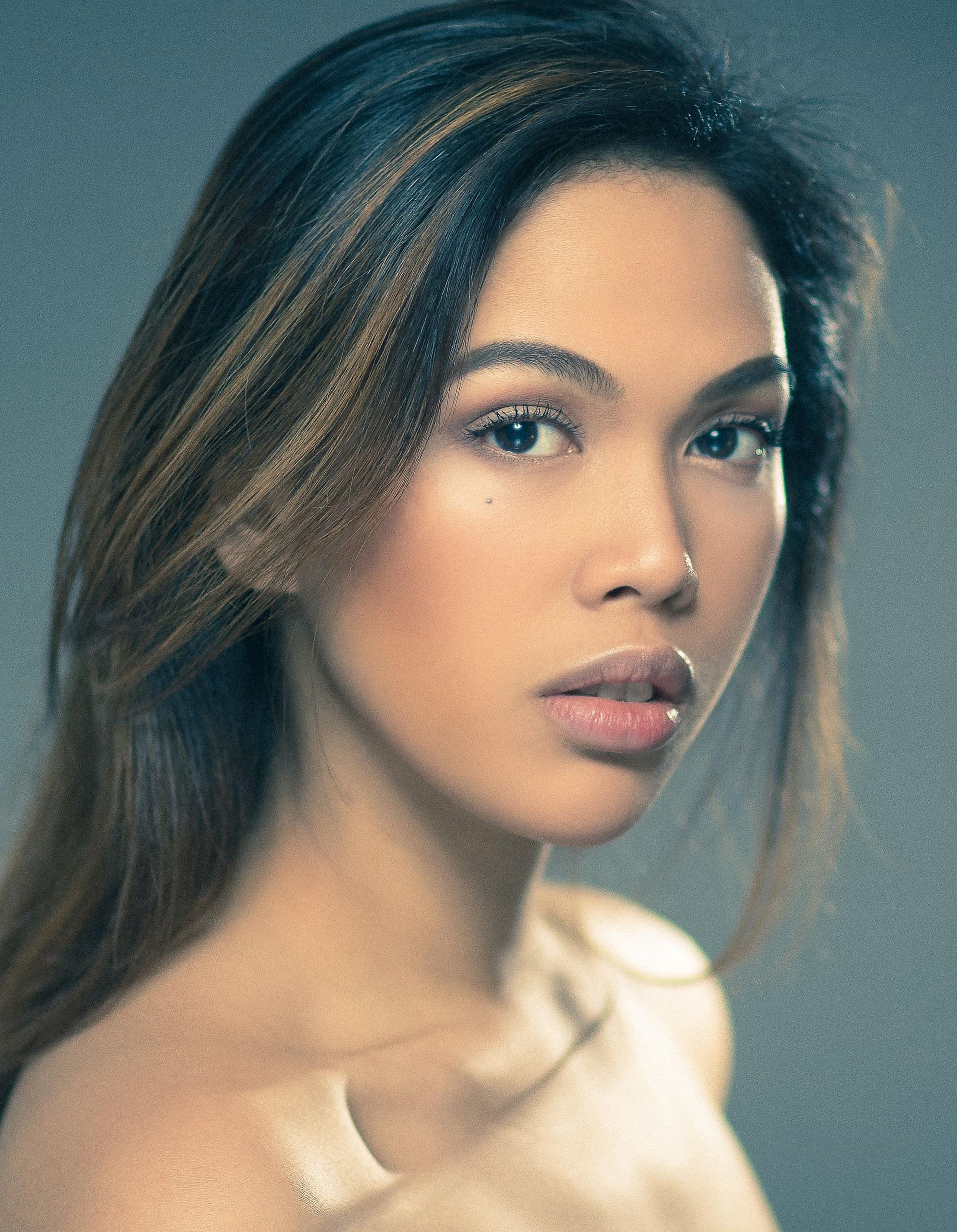 actor Christine Allado large photo