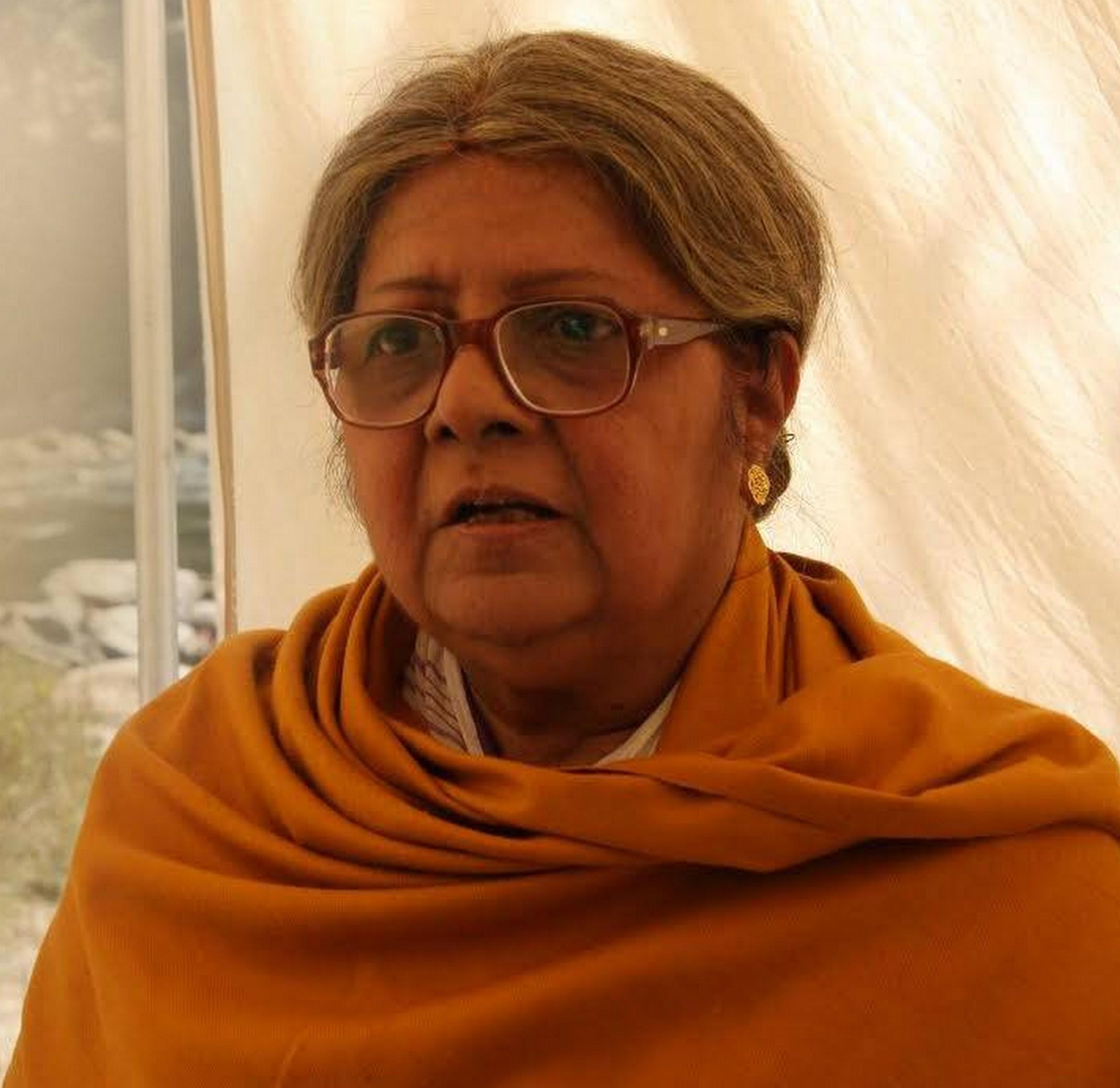 actor Lily Chakravarty large photo