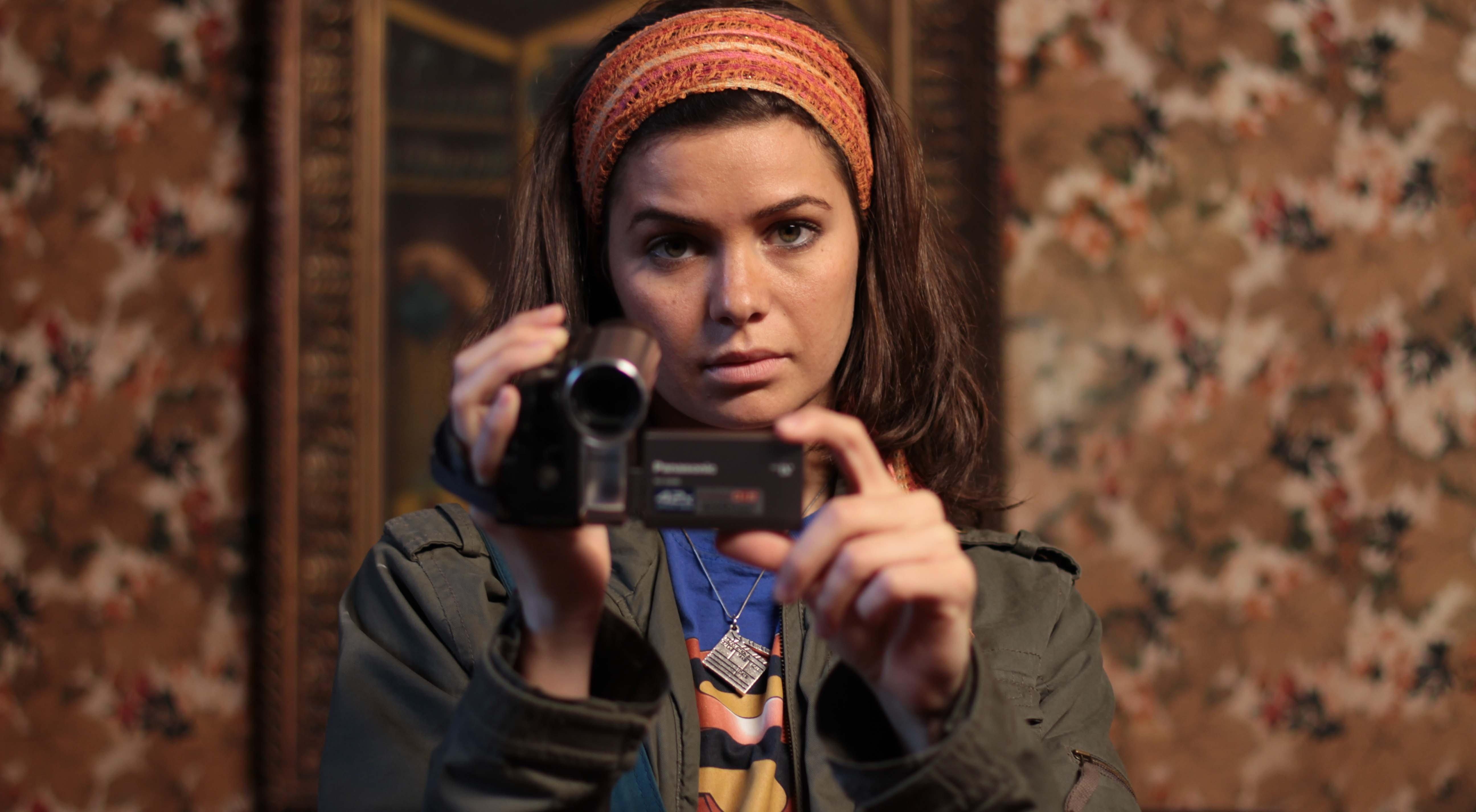 actor Yousra El Lozy large photo