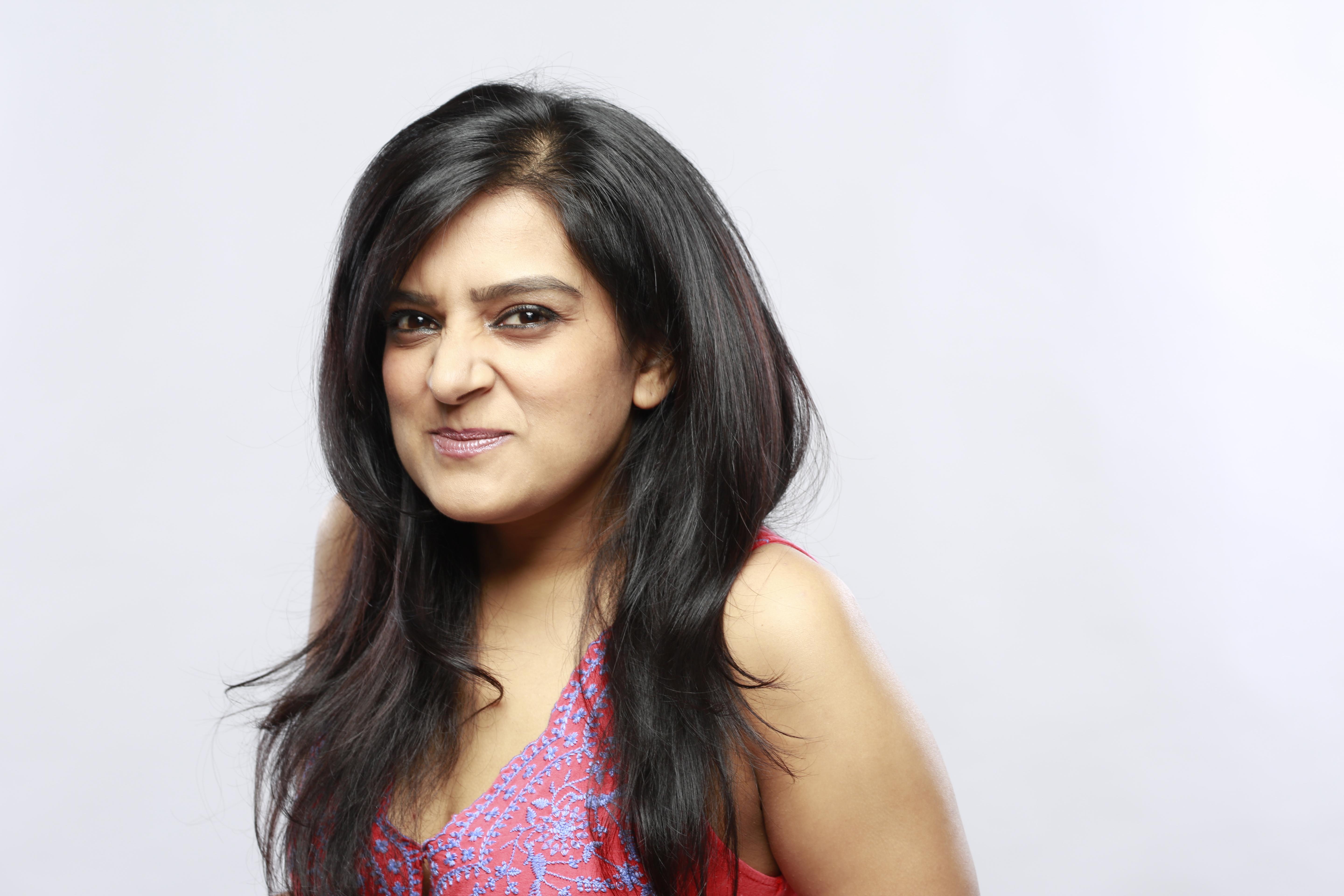 actor Kaneez Surka large photo