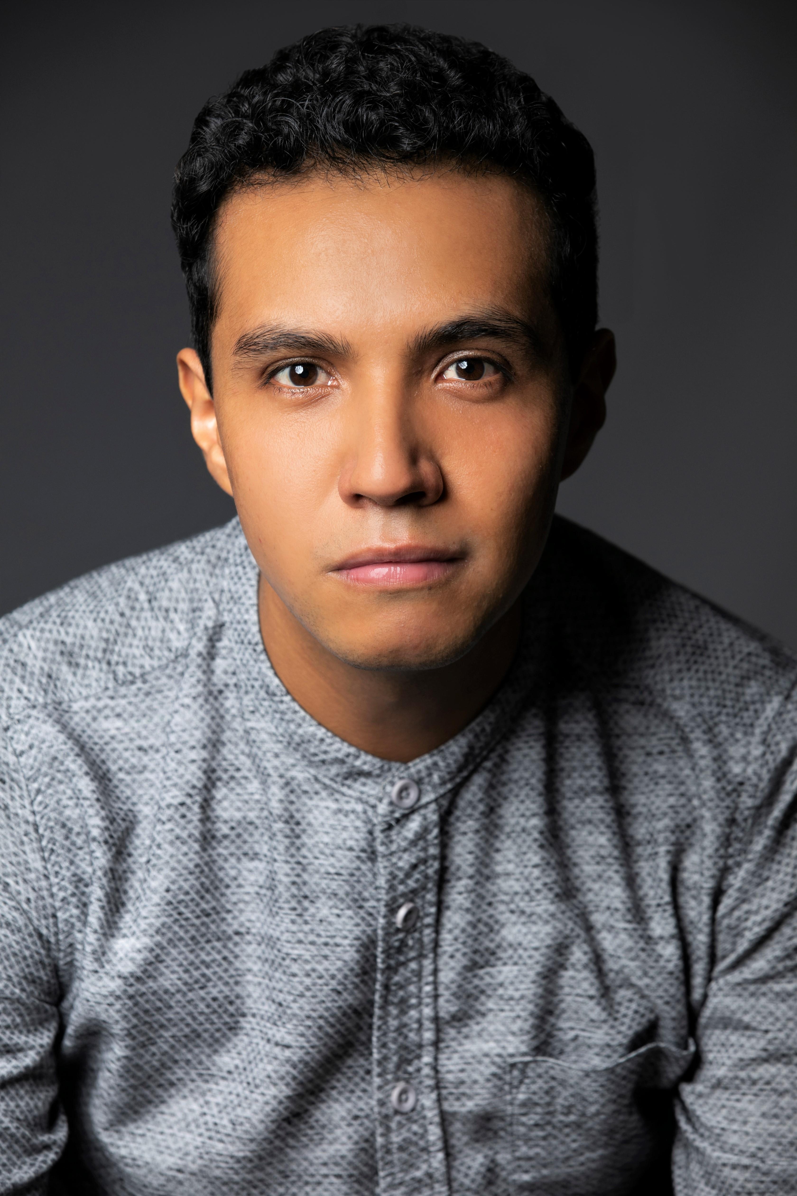 actor Erick Israel Consuelo large photo