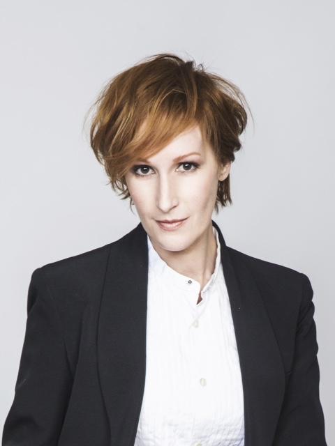 actor Nicole Beutler large photo