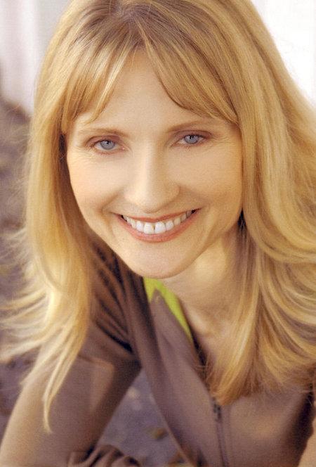 actor Terri Novak large photo