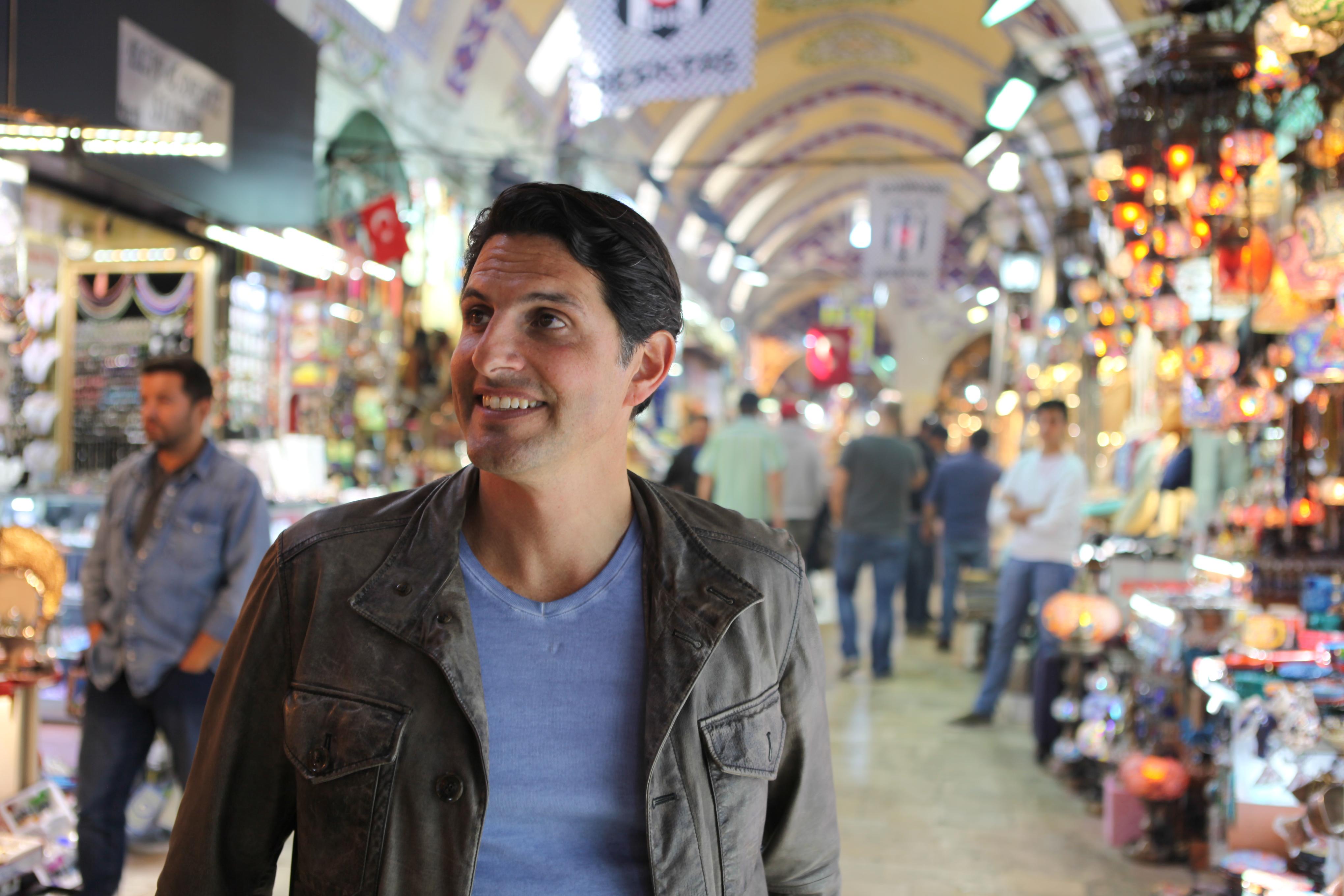 actor Darius Arya large photo