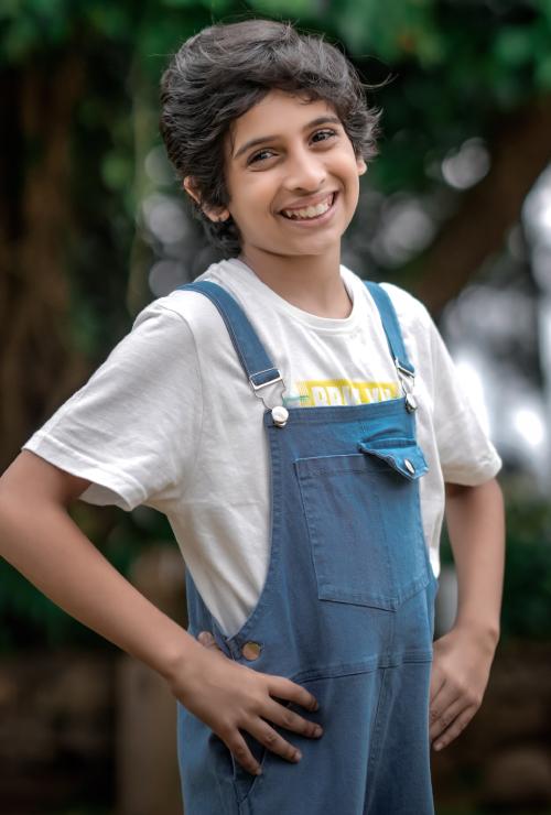 actor Dilan Derin George large photo