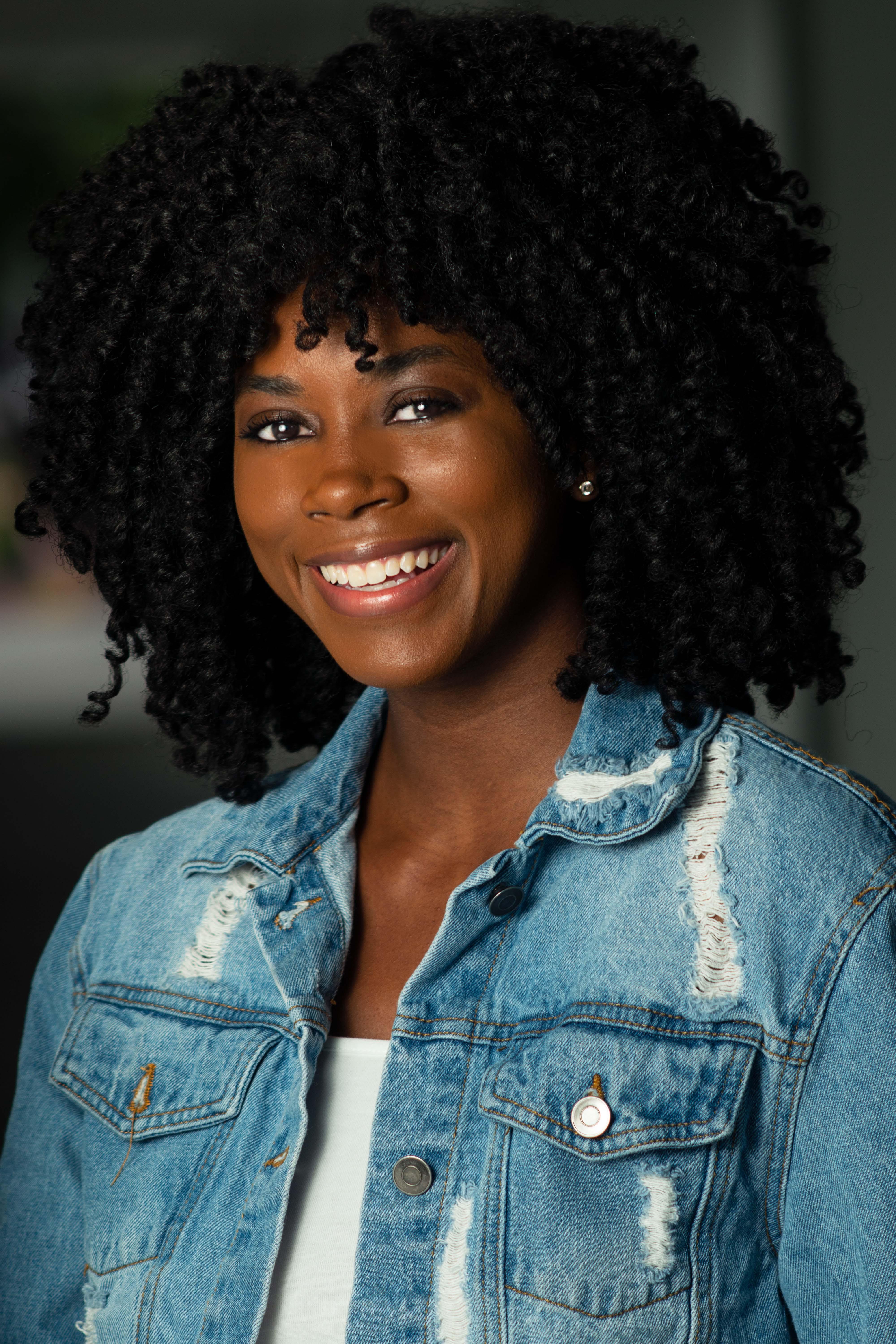 actor Cidnee Gray large photo