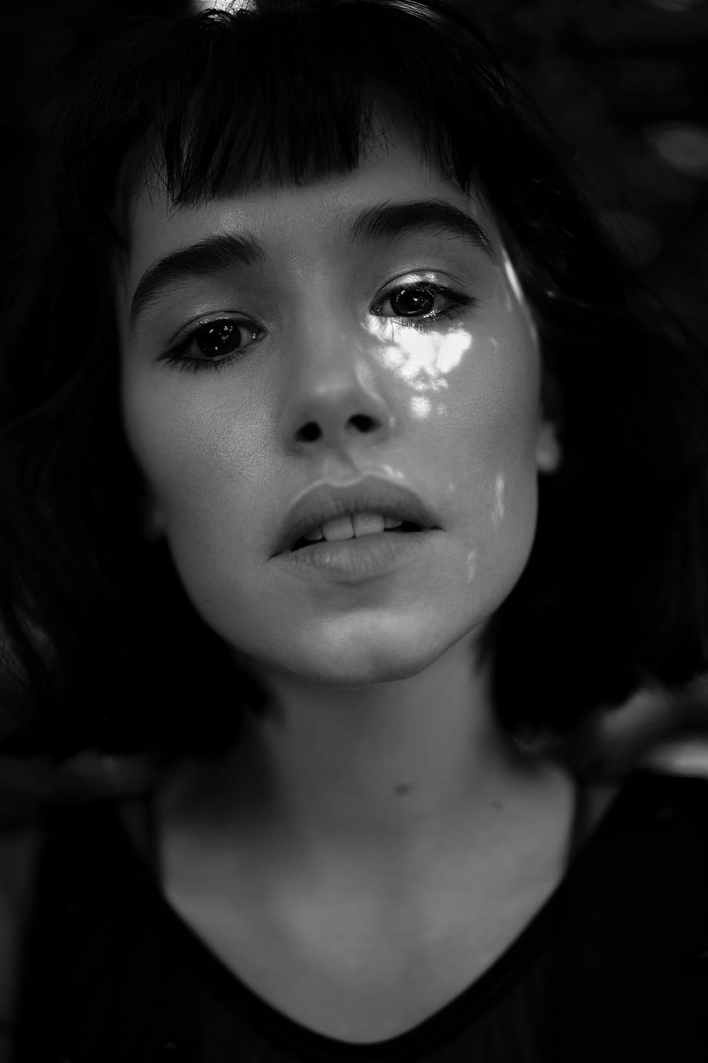 actor Wiktoria Kruszczynska large photo