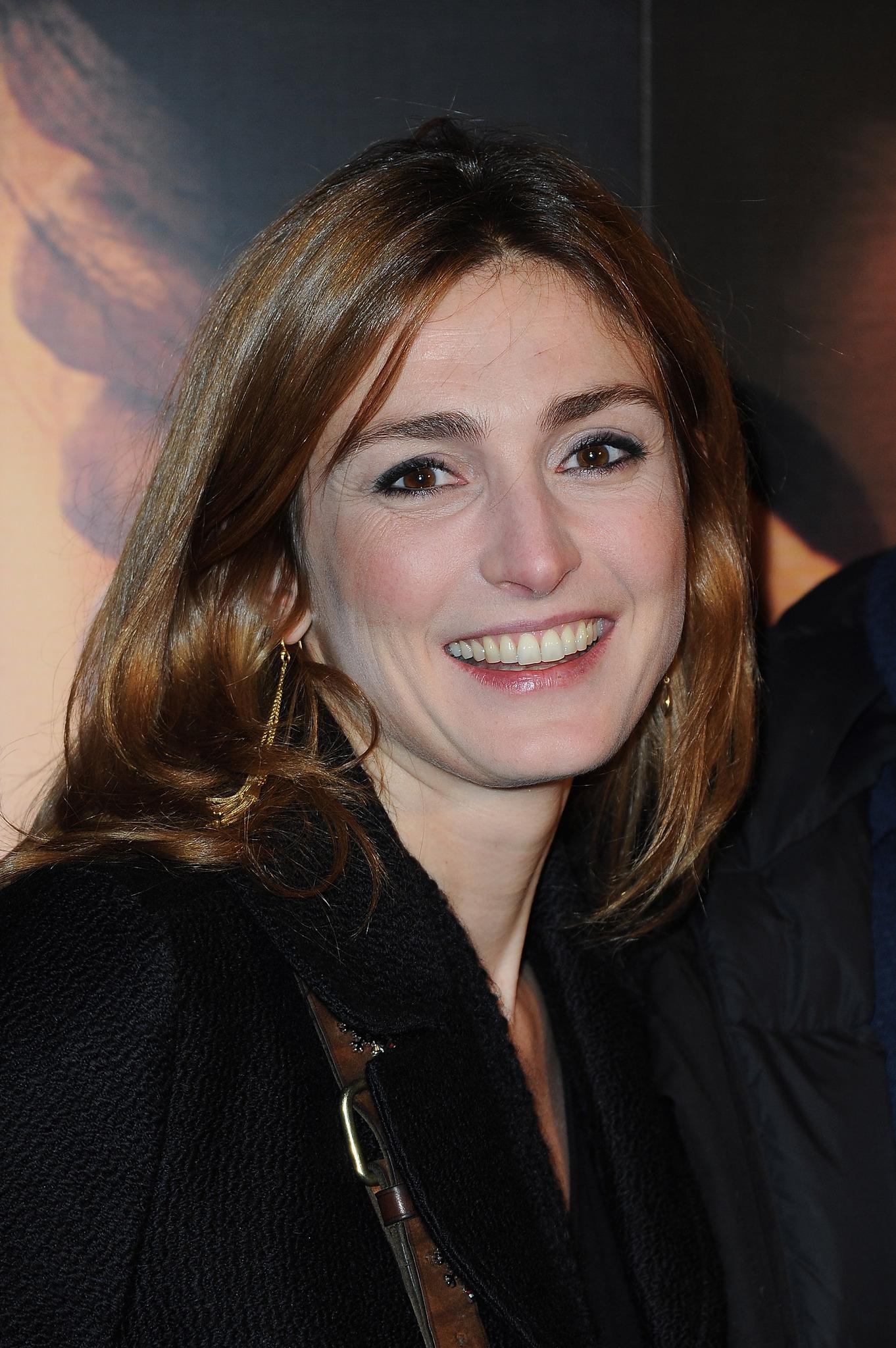 actor Julie Gayet large photo