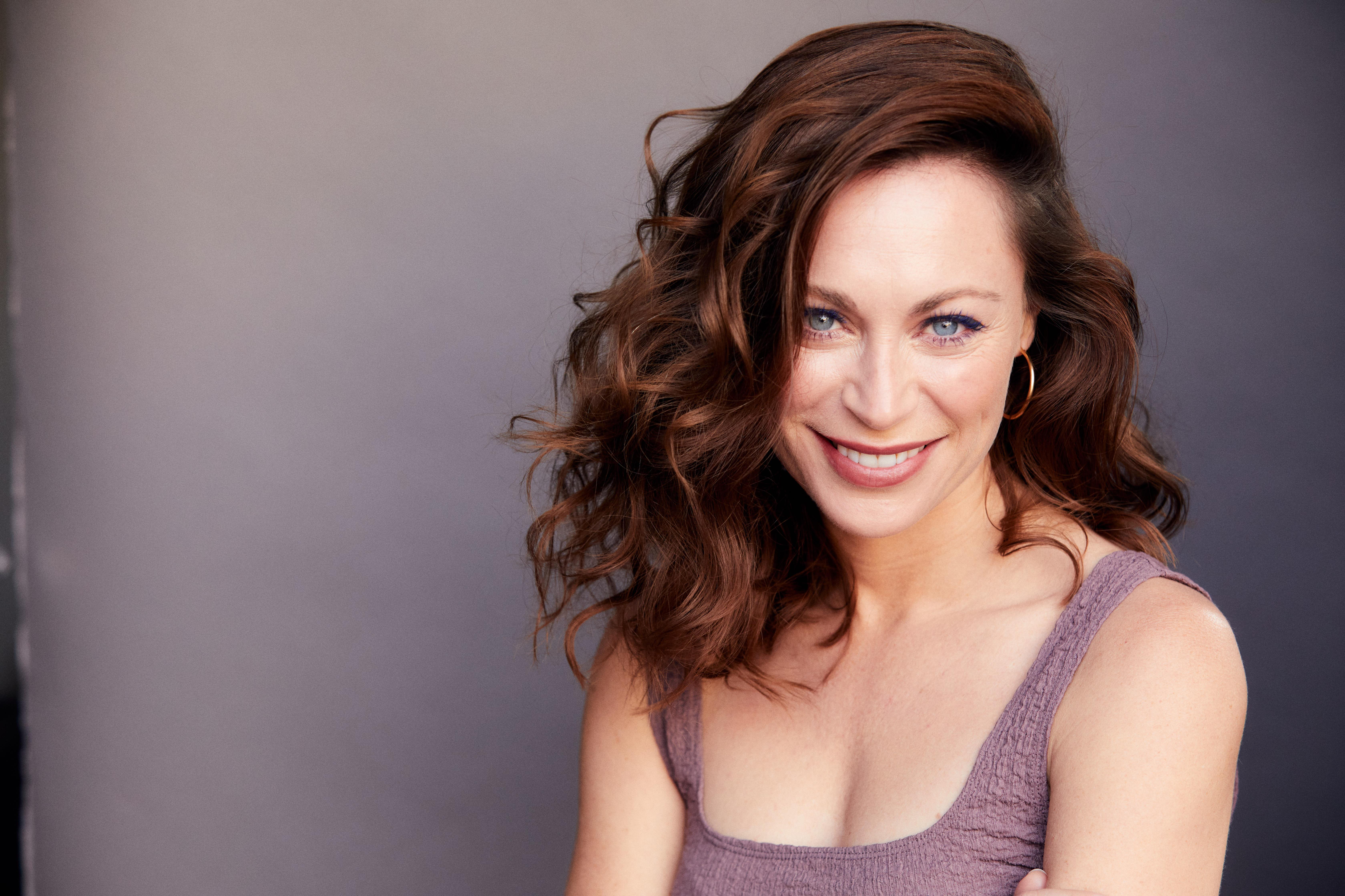 actor Areyla Faeron large photo