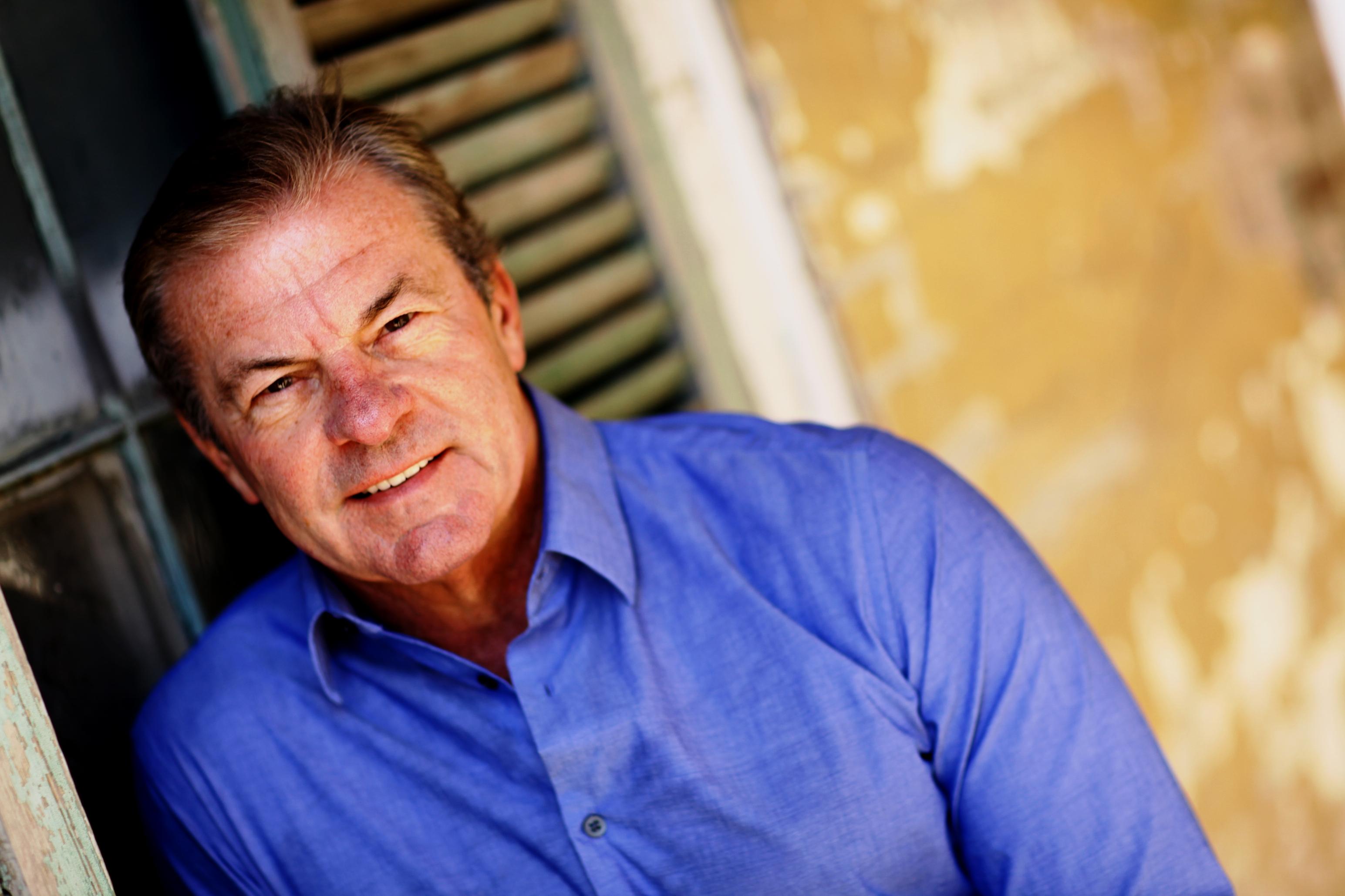 actor Michael Bienvenu large photo