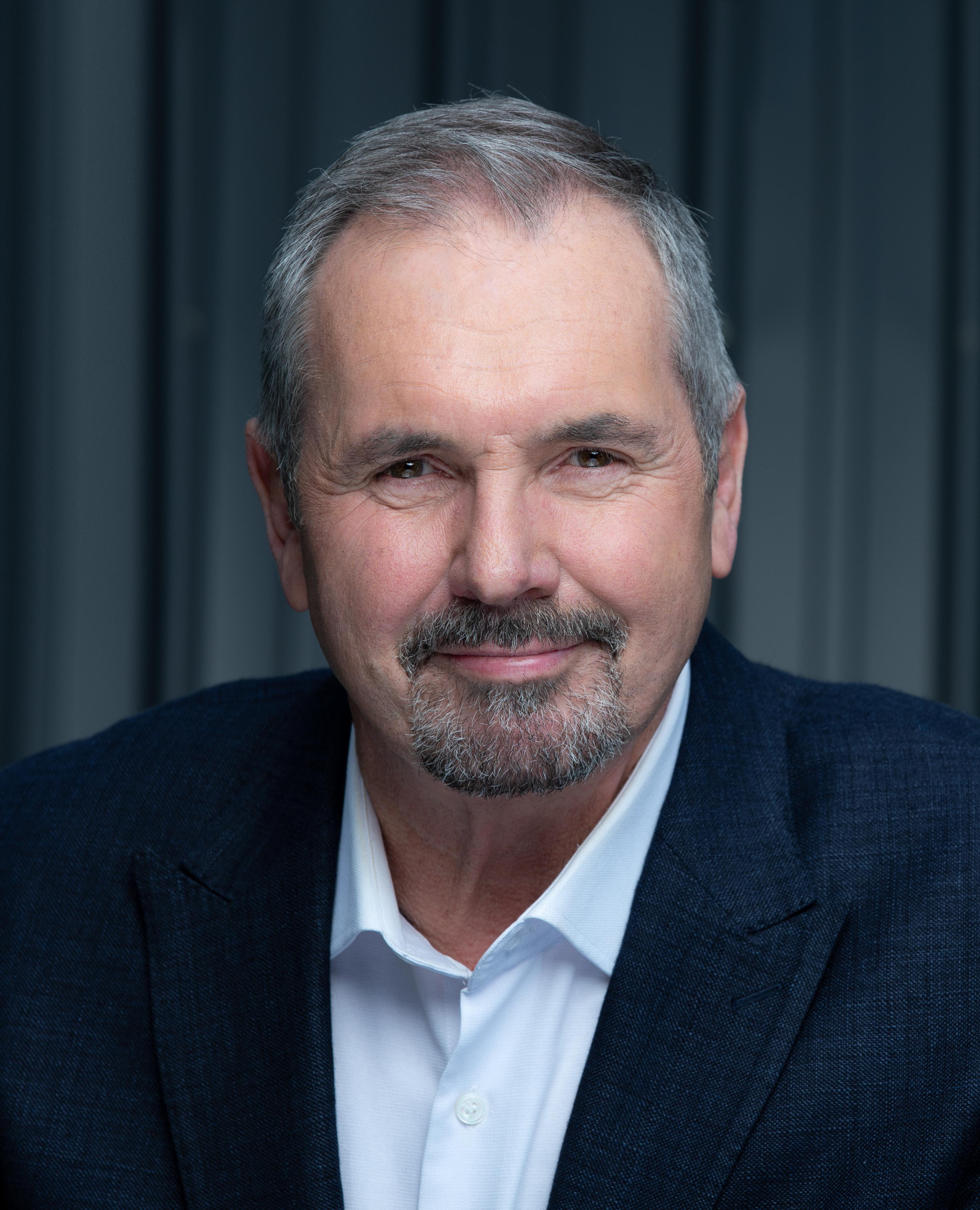 actor Alan Fletcher large photo