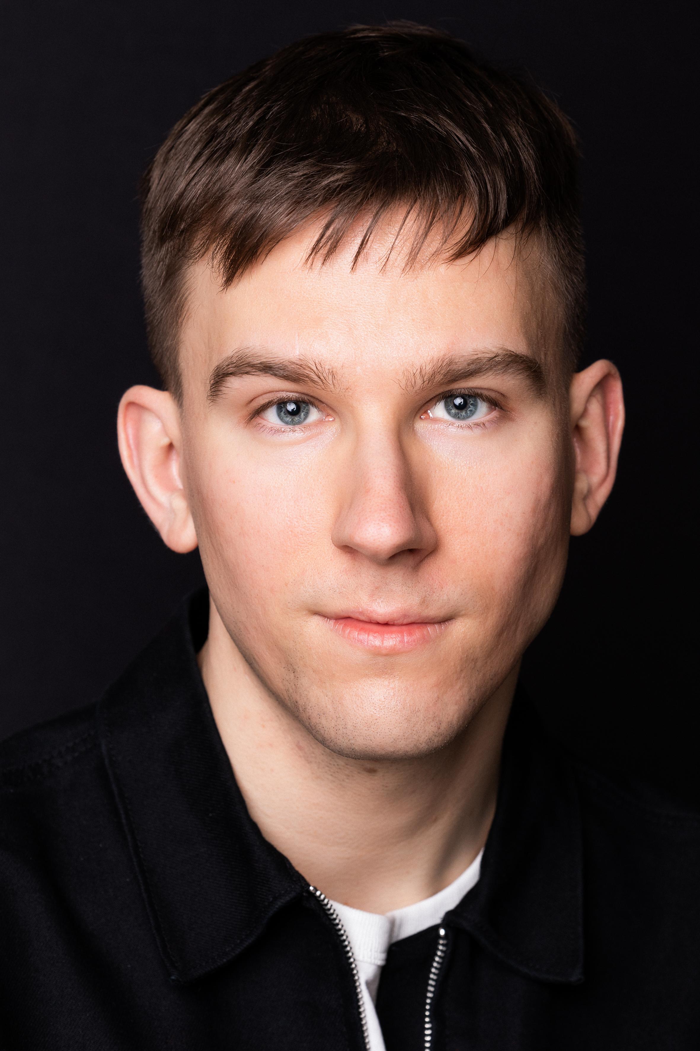 actor Anssi Niemi large photo