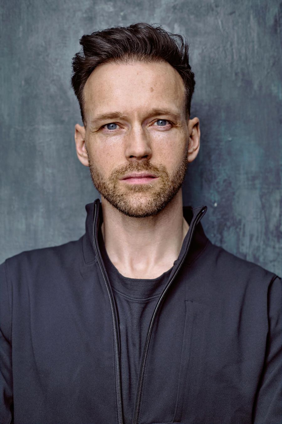 actor Shane Lennon large photo