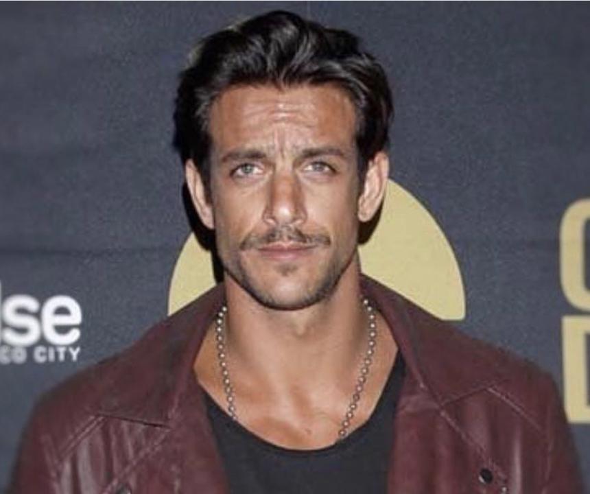 actor Joaquín Ferreira large photo